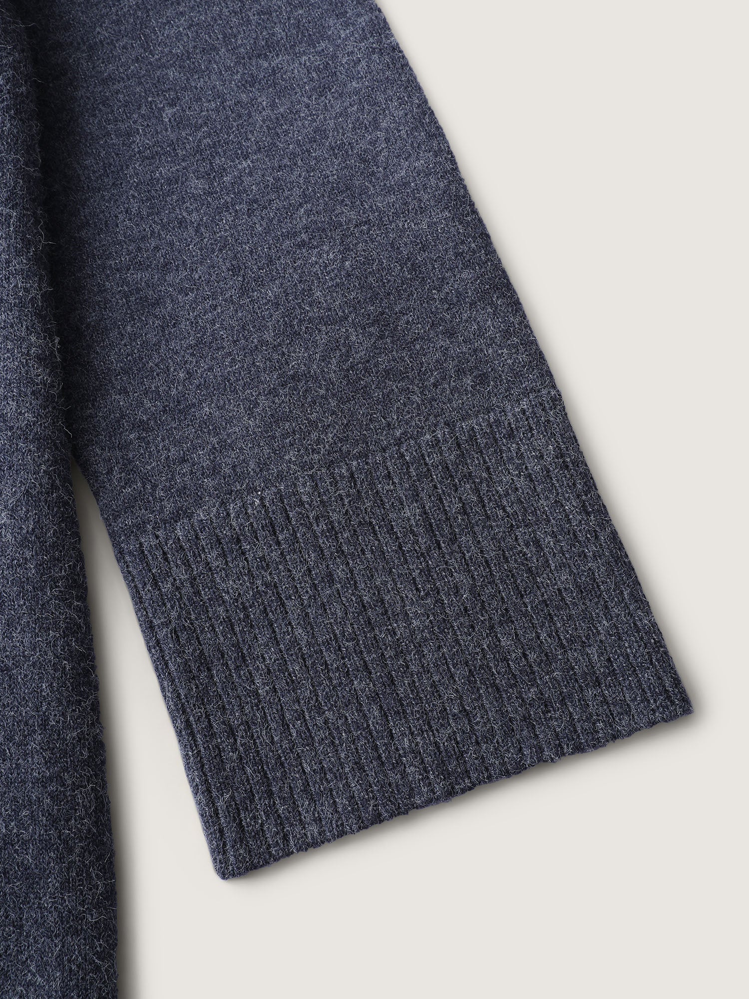 Straight-Sleeve Hooded Solid Pullover - Image 7