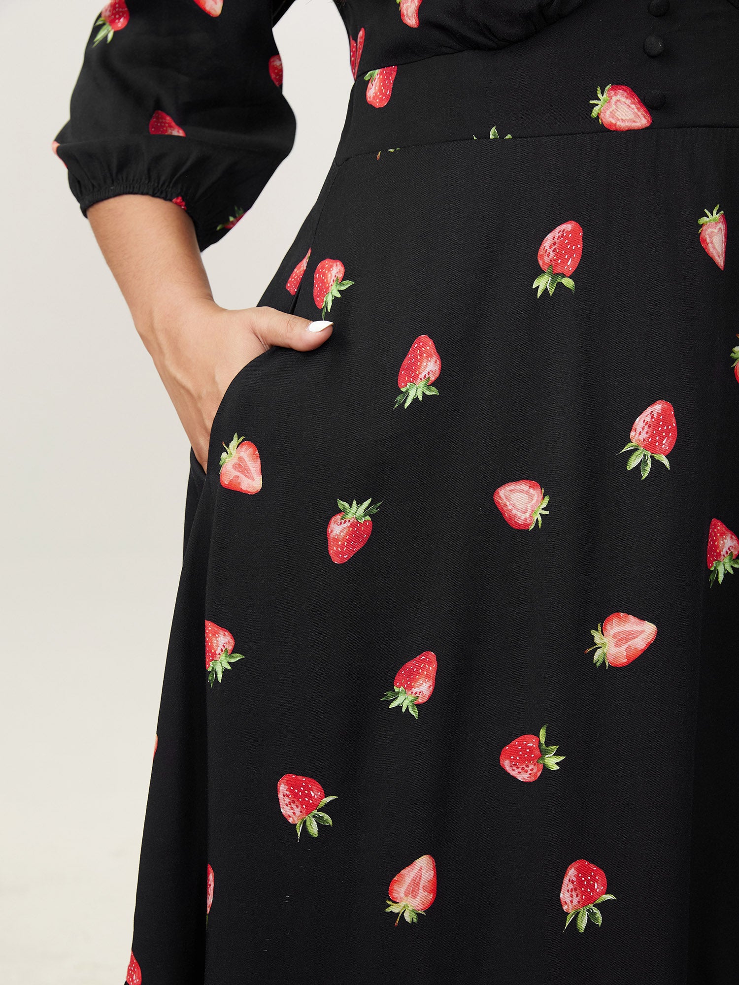 Strawberry Print Shirred Waist Midi Dress - Image 3