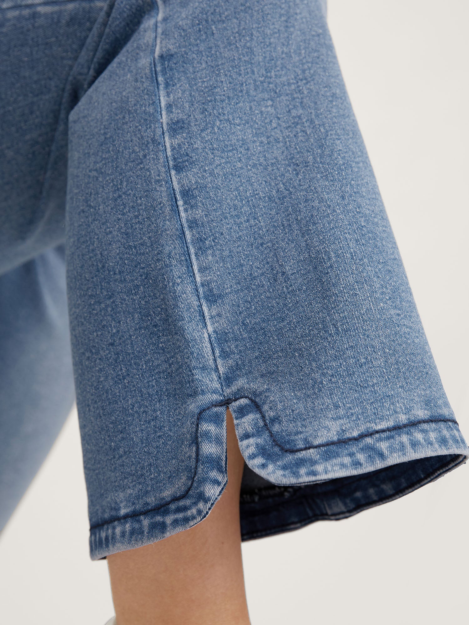 Stretch Butt-Lifting Flare Jeans - Image 2