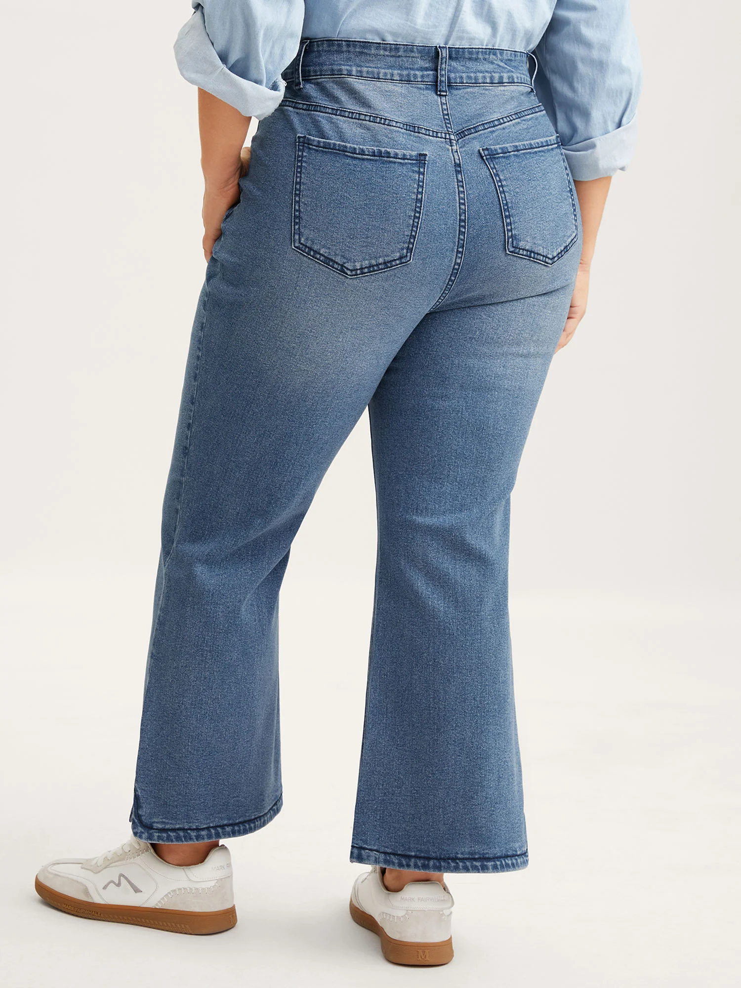 Stretch Butt-Lifting Flare Jeans - Image 5
