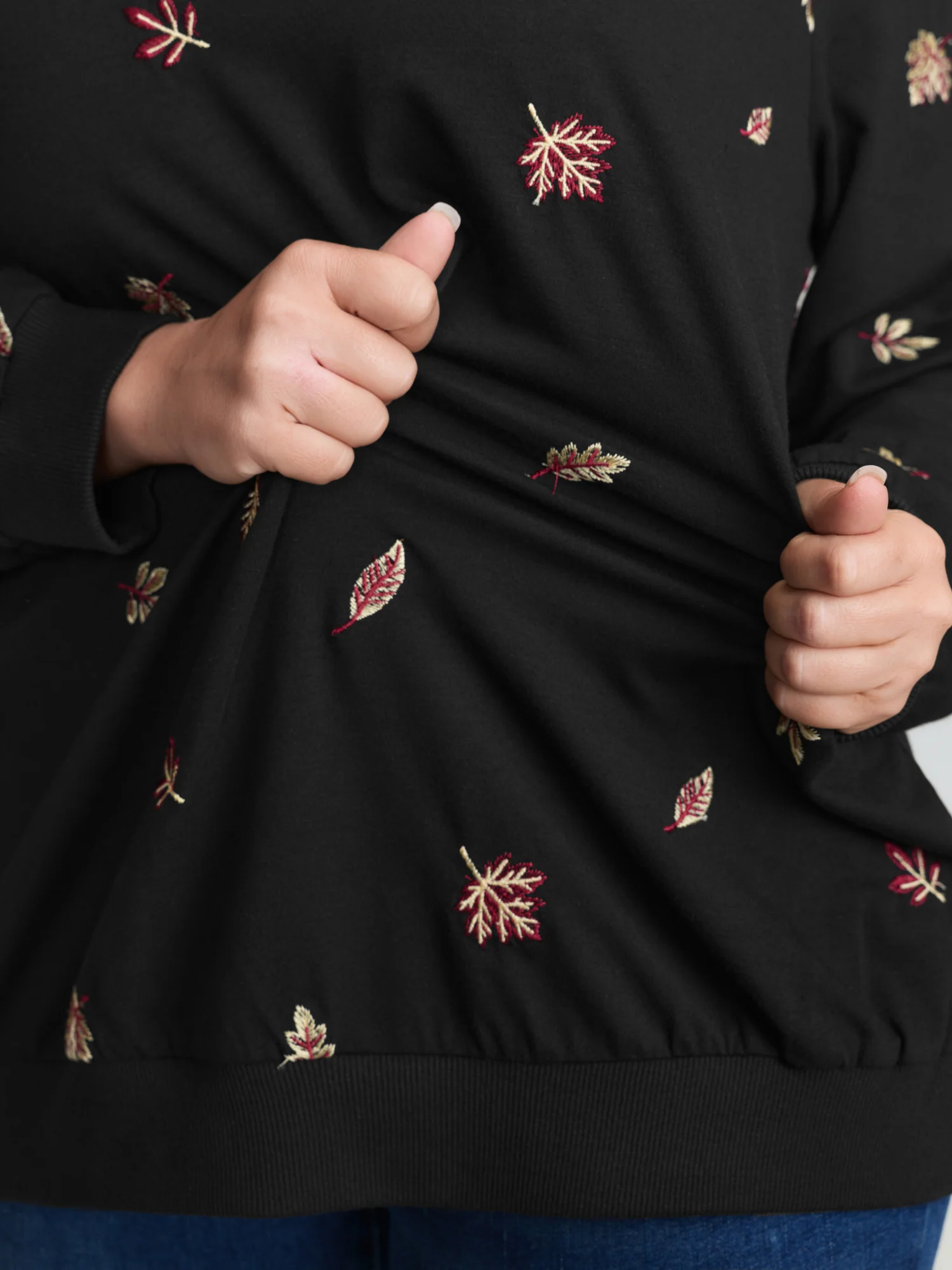 Stretch Lead Embroidered Sweatshirt - Image 4