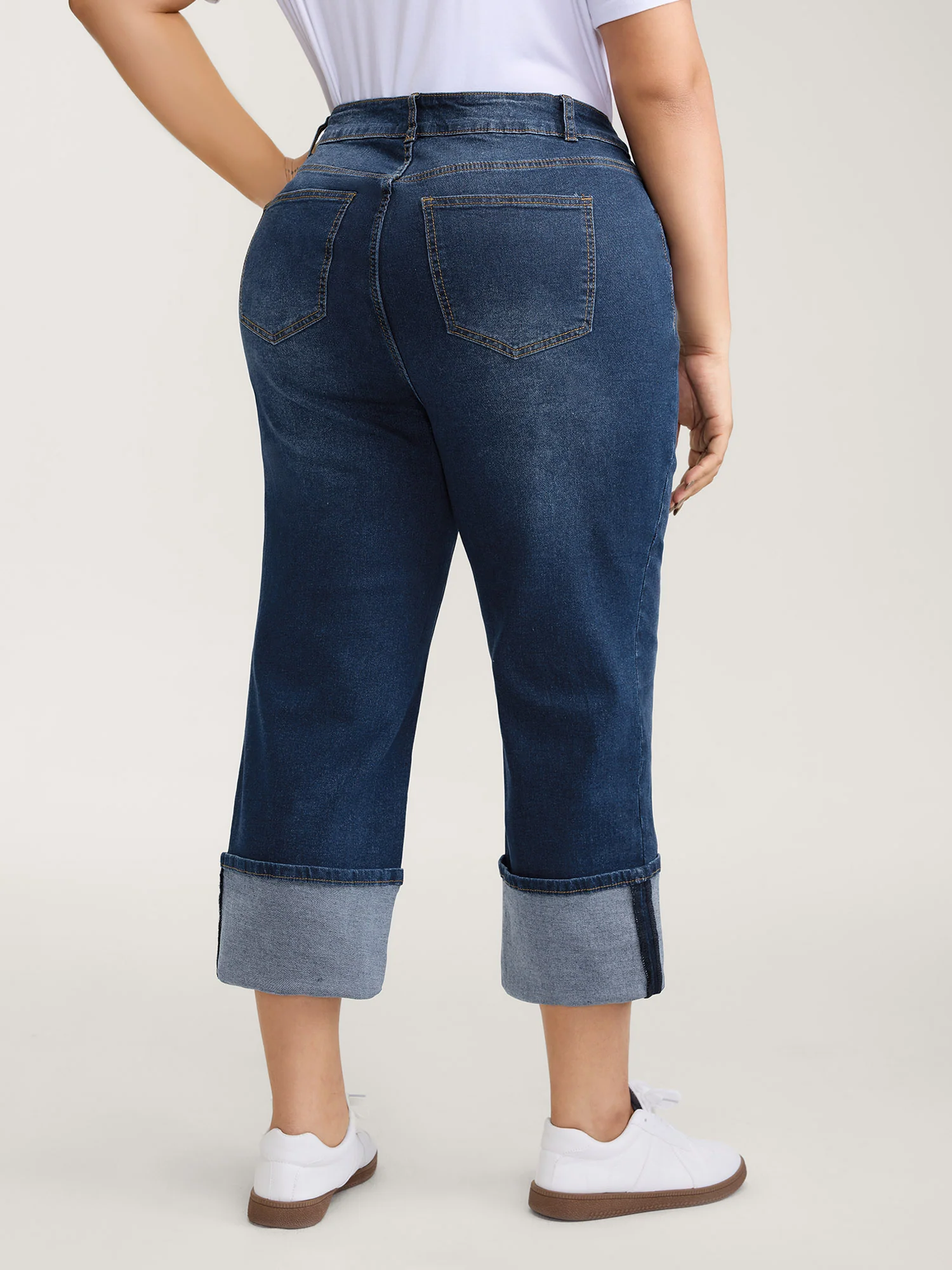 Thigh-Friendly Capri Straight-Leg Jeans - Image 5