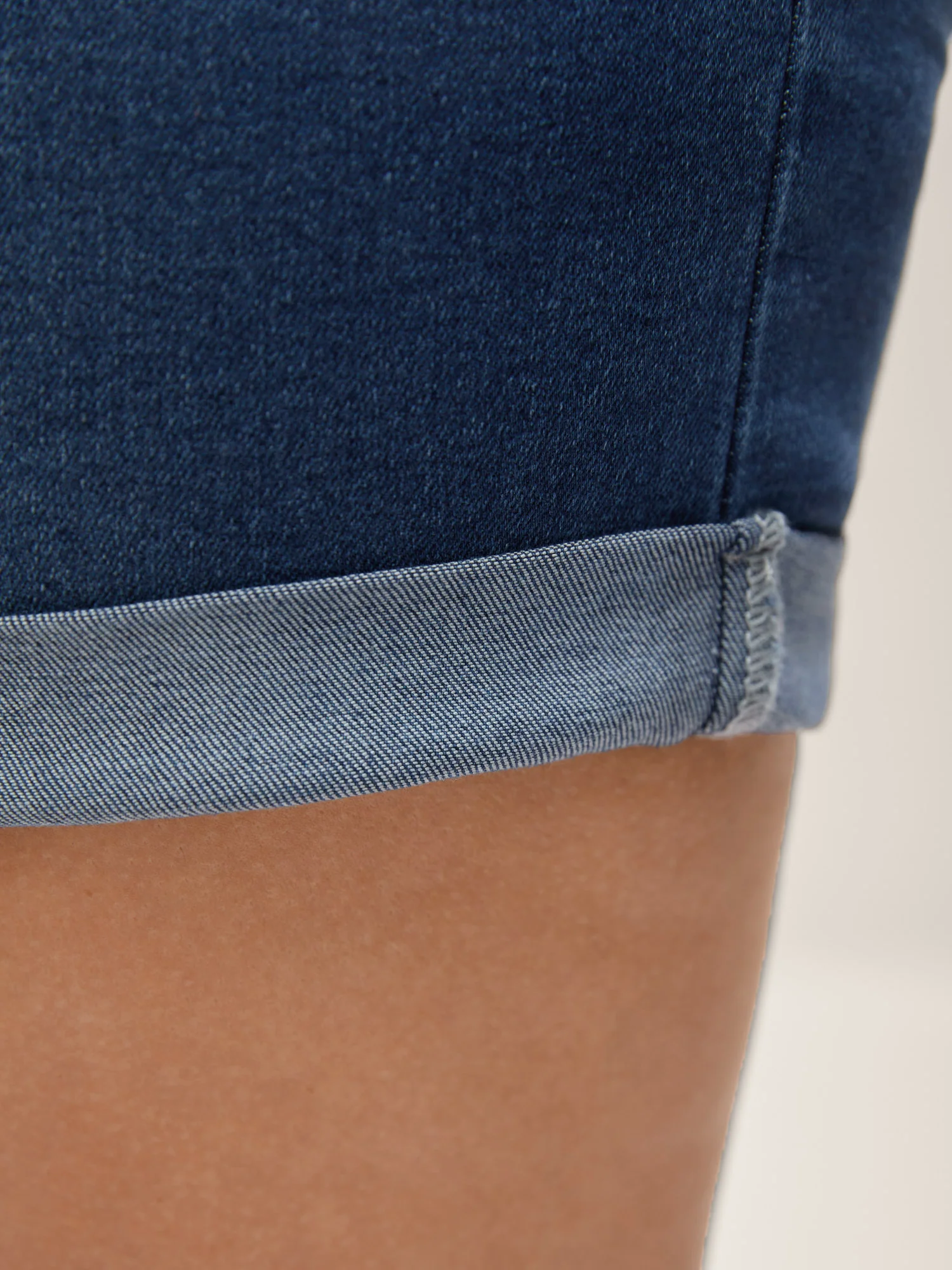 Classic Skinny-Fit Folded Hem Denim Shorts - Image 2
