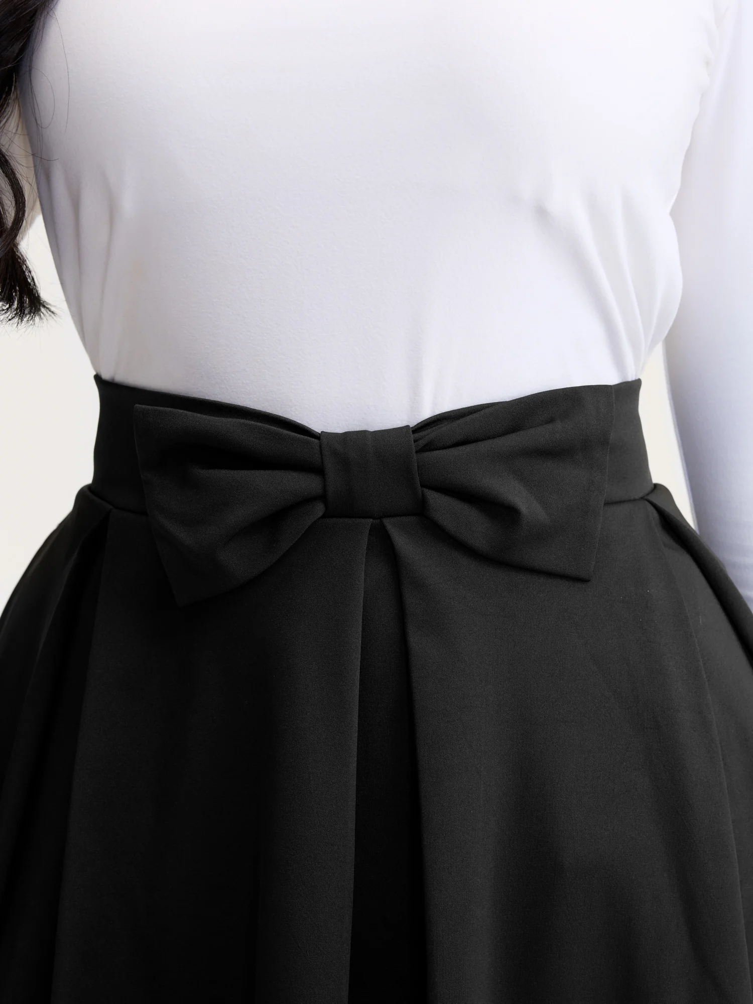 Stretchy Bow Detail Pleated Midi Skirt - Image 5