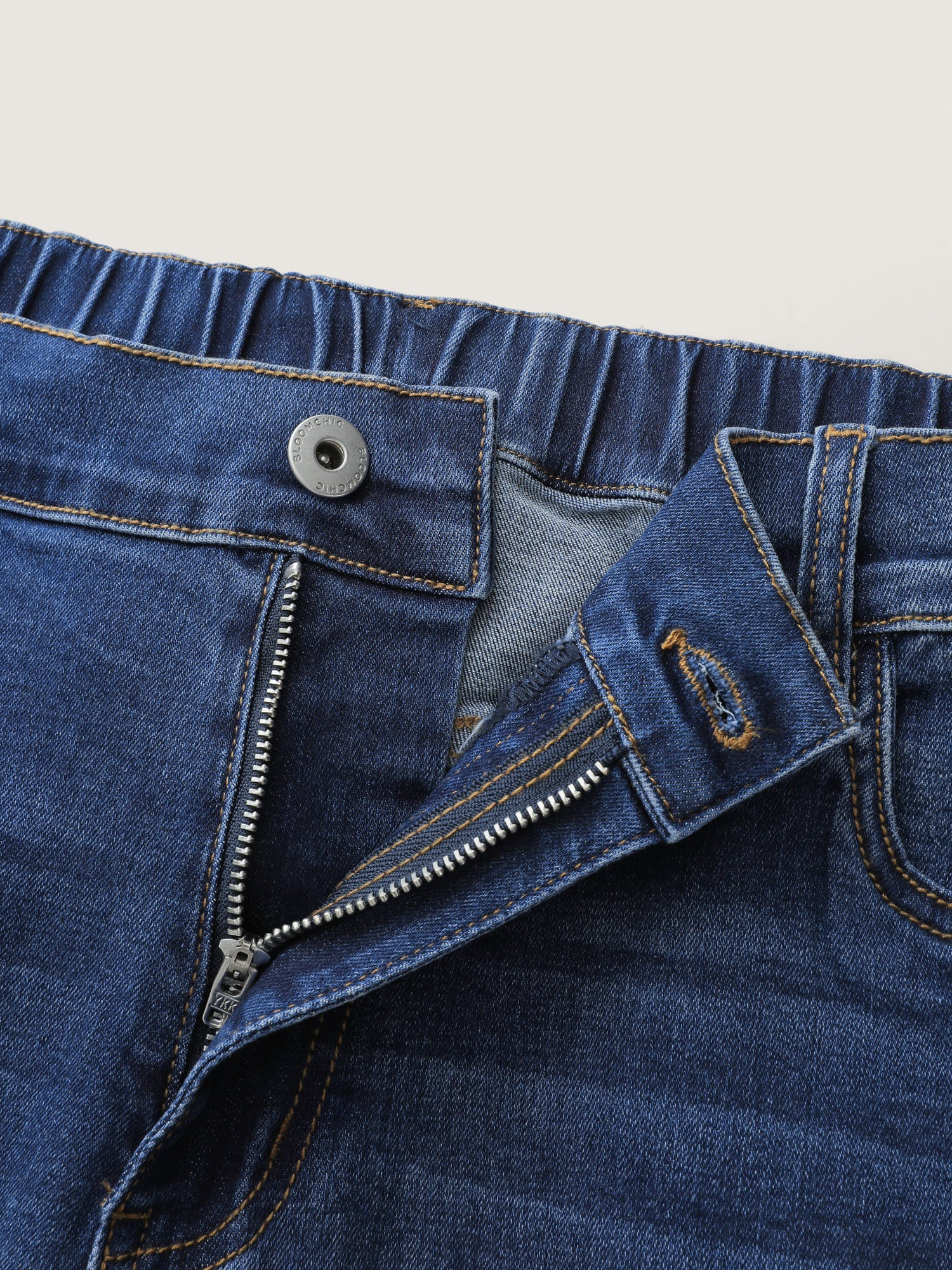 Stretchy Butt-Lifting Rubber Waist Straight-Leg Jeans - Image 7