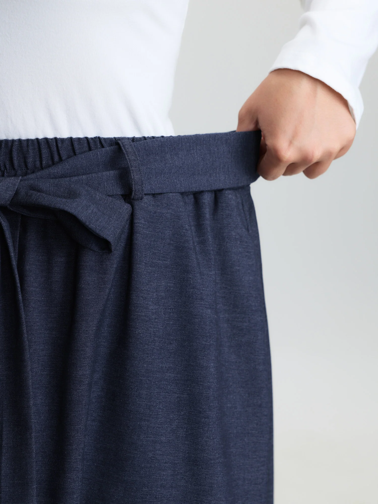 Stretchy Button Detail Waist-Tie Maxi Skirt - Image 4