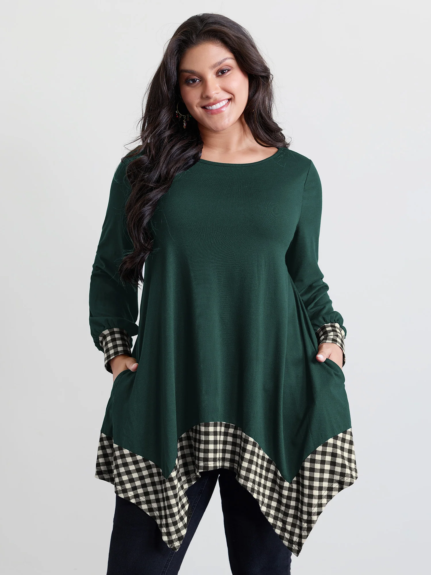 Supersoft Stretchy Checkered Asymmetrical Hem T-Shirt - Image 10