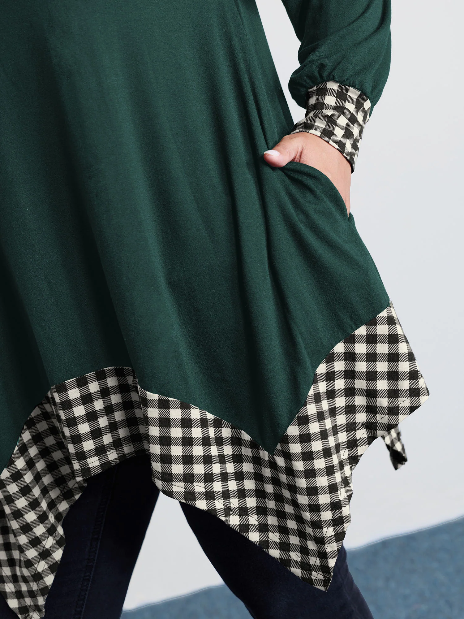 Supersoft Stretchy Checkered Asymmetrical Hem T-Shirt - Image 13