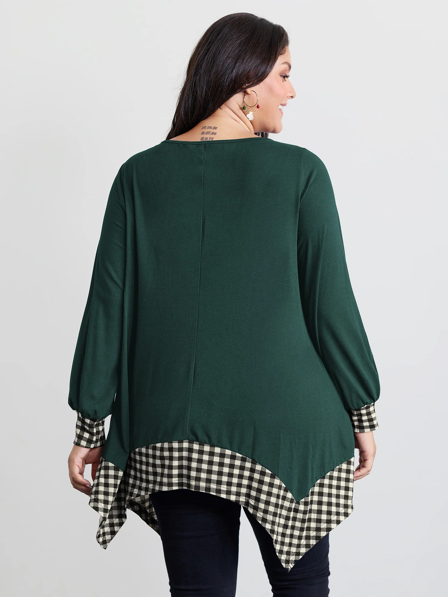 Supersoft Stretchy Checkered Asymmetrical Hem T-Shirt - Image 14