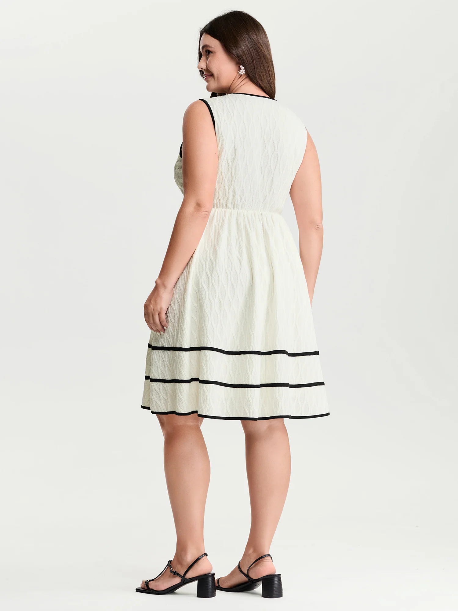 Stretchy Color Contrast Edge Mini Dress - Image 4