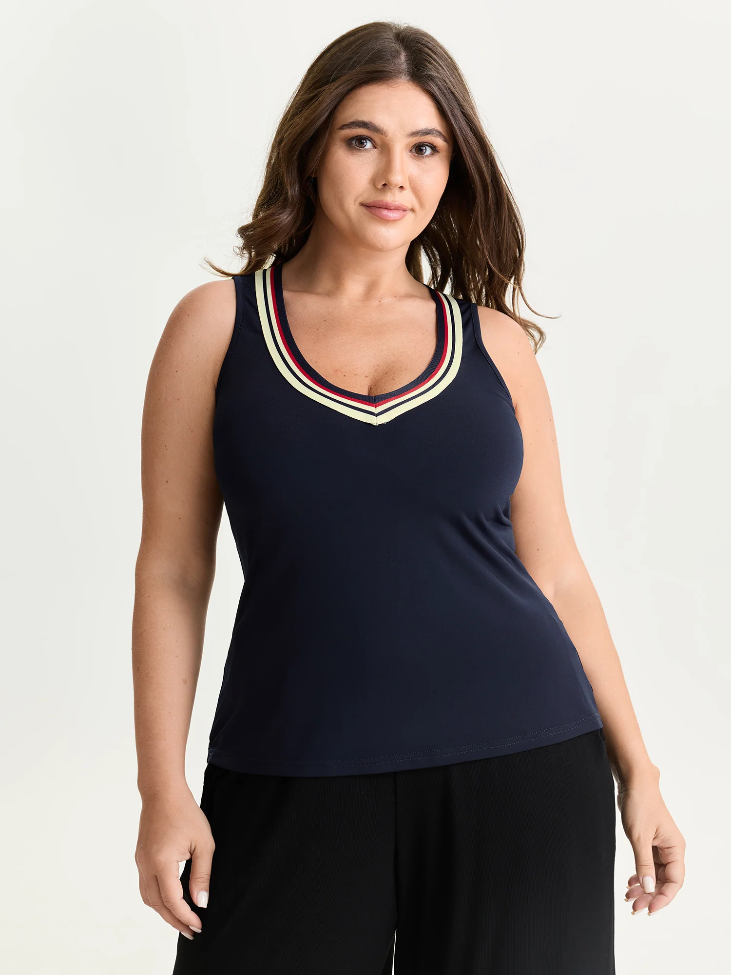 Stretchy Color Contrast Neckline Tank Top - Image 2