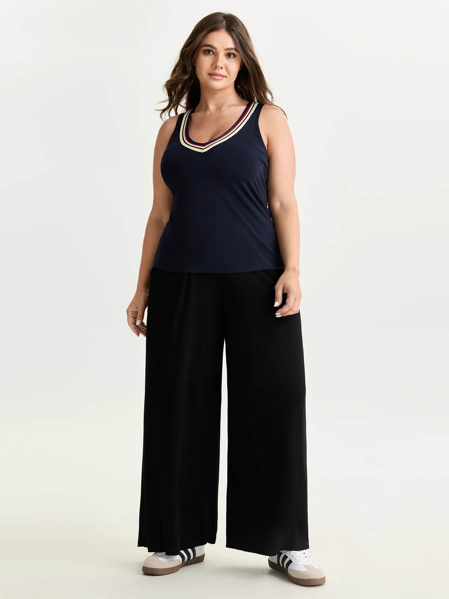 Stretchy Color Contrast Neckline Tank Top - Image 3