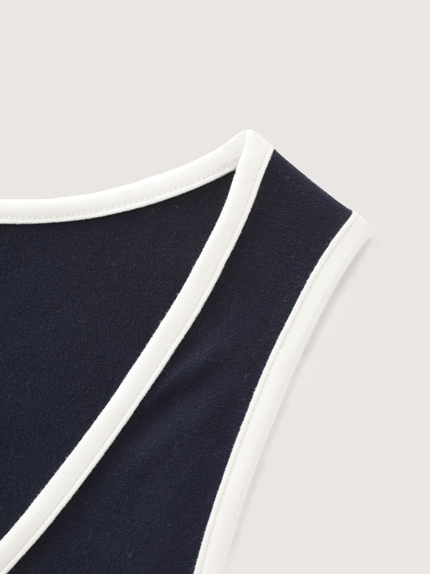 Stretchy Color Contrast Tank Top - Image 6