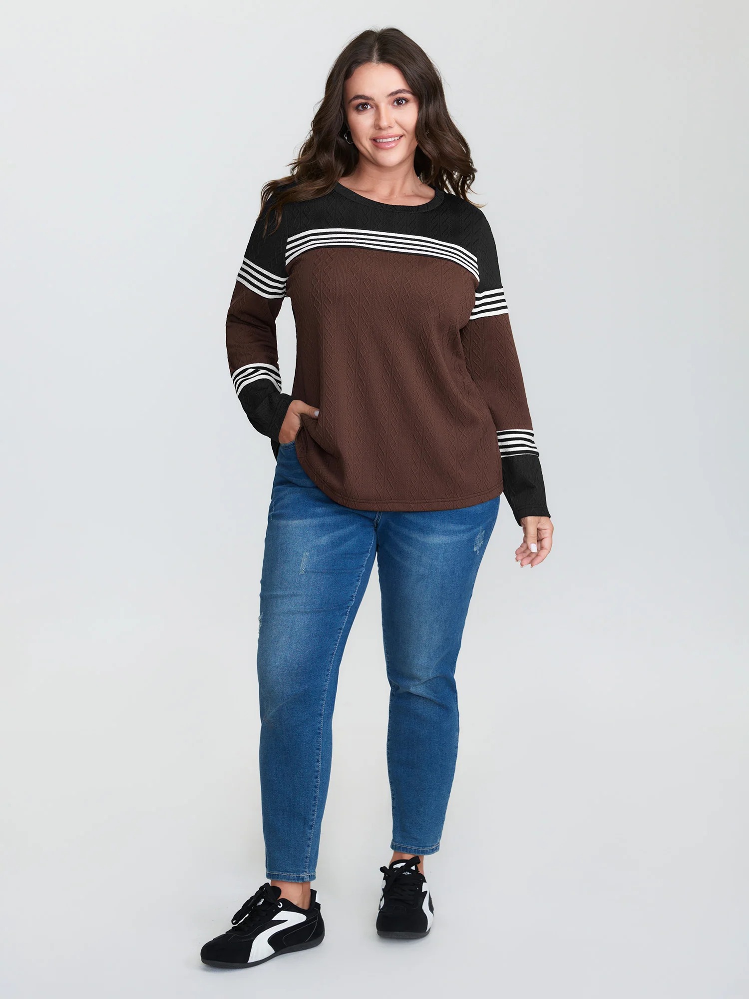 Stretchy Colorblock Textured Striped T-Shirt - Image 3