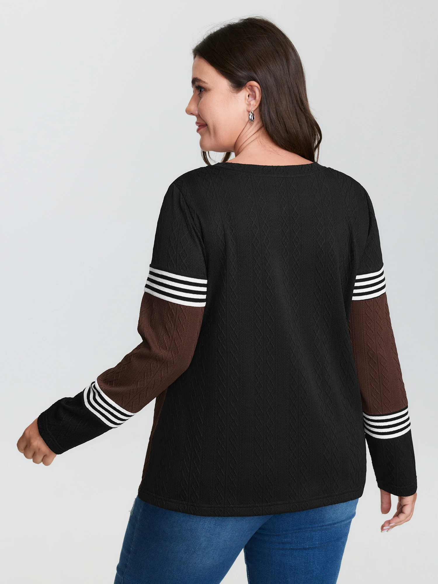 Stretchy Colorblock Textured Striped T-Shirt - Image 4