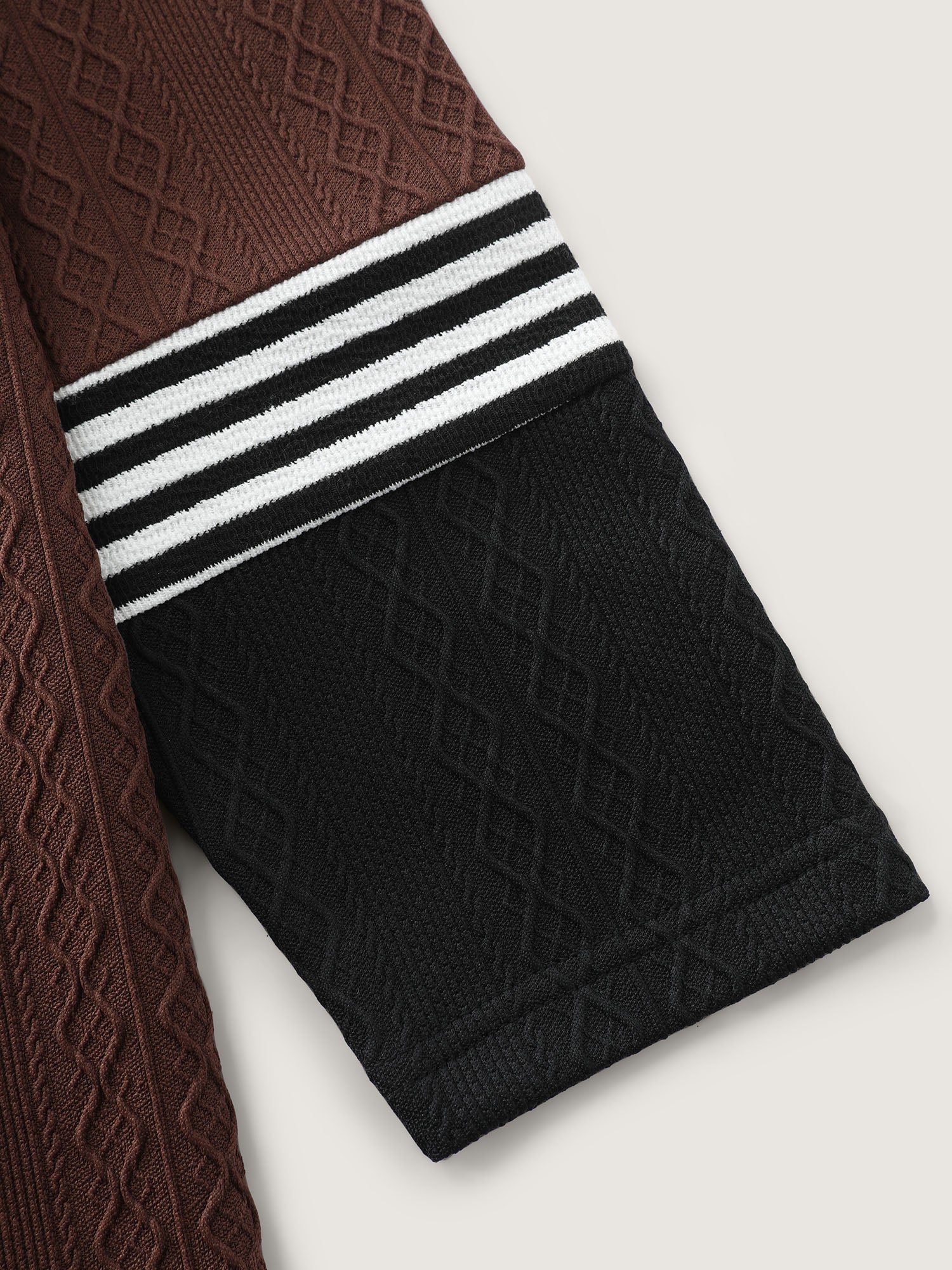 Stretchy Colorblock Textured Striped T-Shirt - Image 6