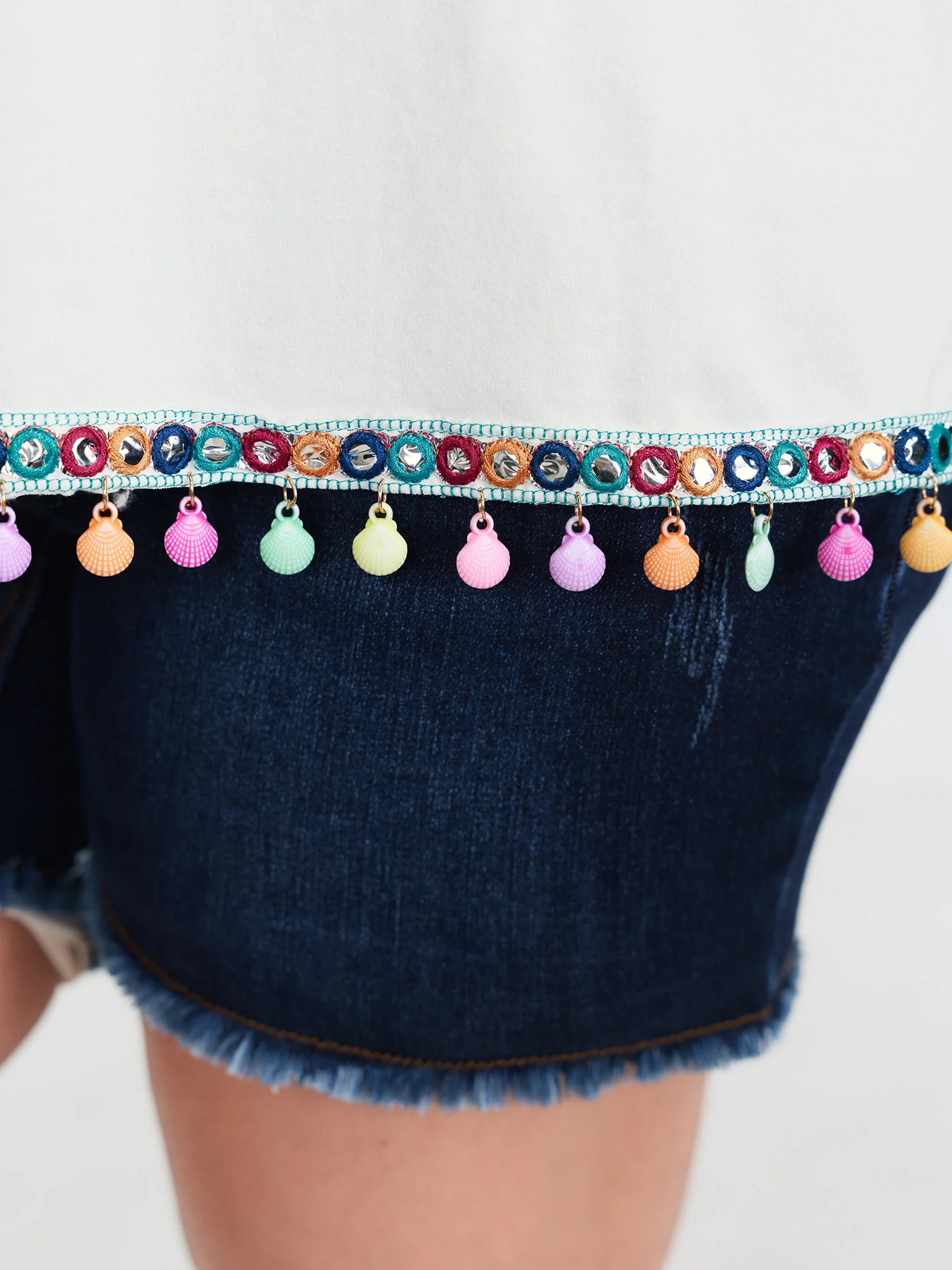 Cotton Stretchy Colorful Tassels Round Neck T-Shirt - Image 5