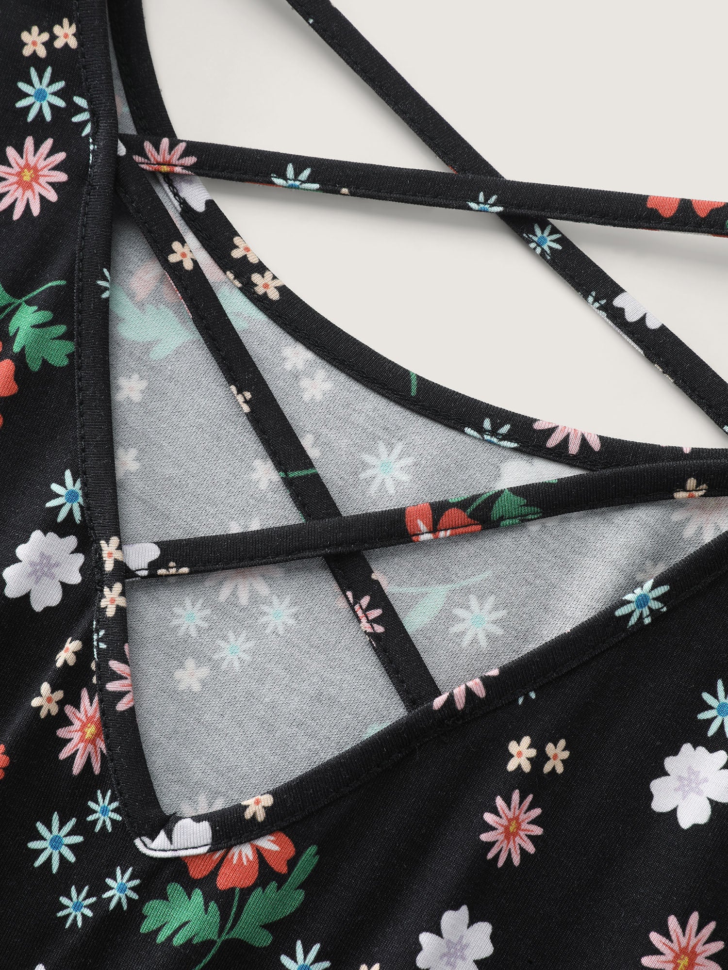 Stretchy Crisscross Back Floral Knit Top - Image 7