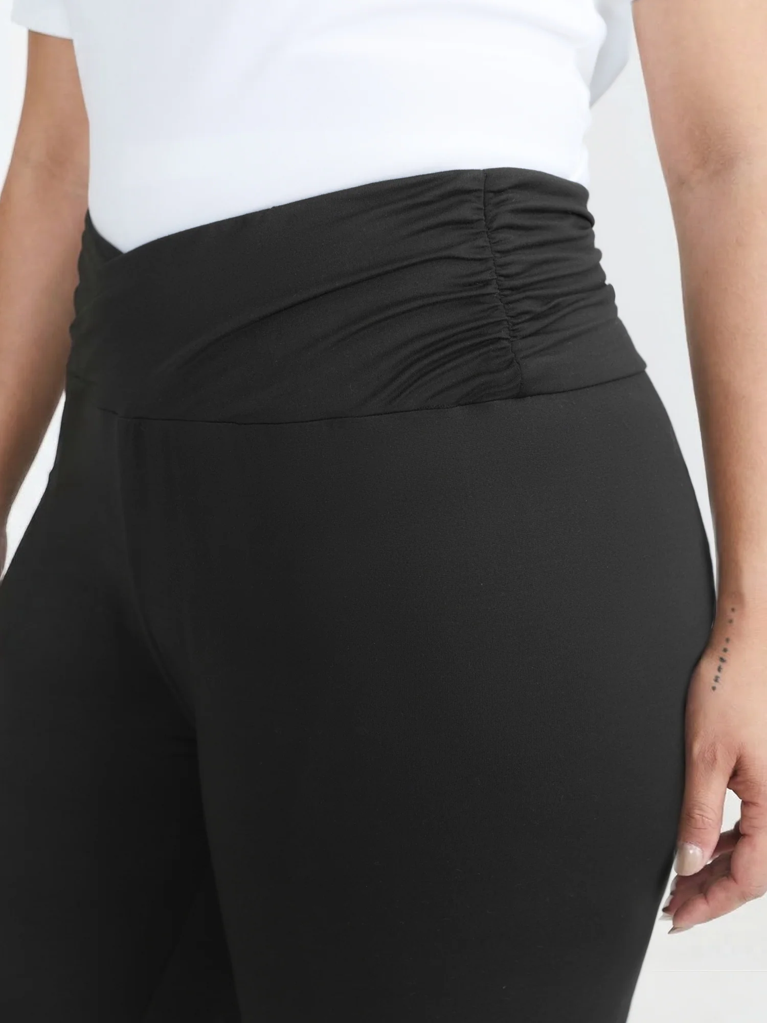 Stretchy Cross Waist Slim Fit Leggings - Image 2