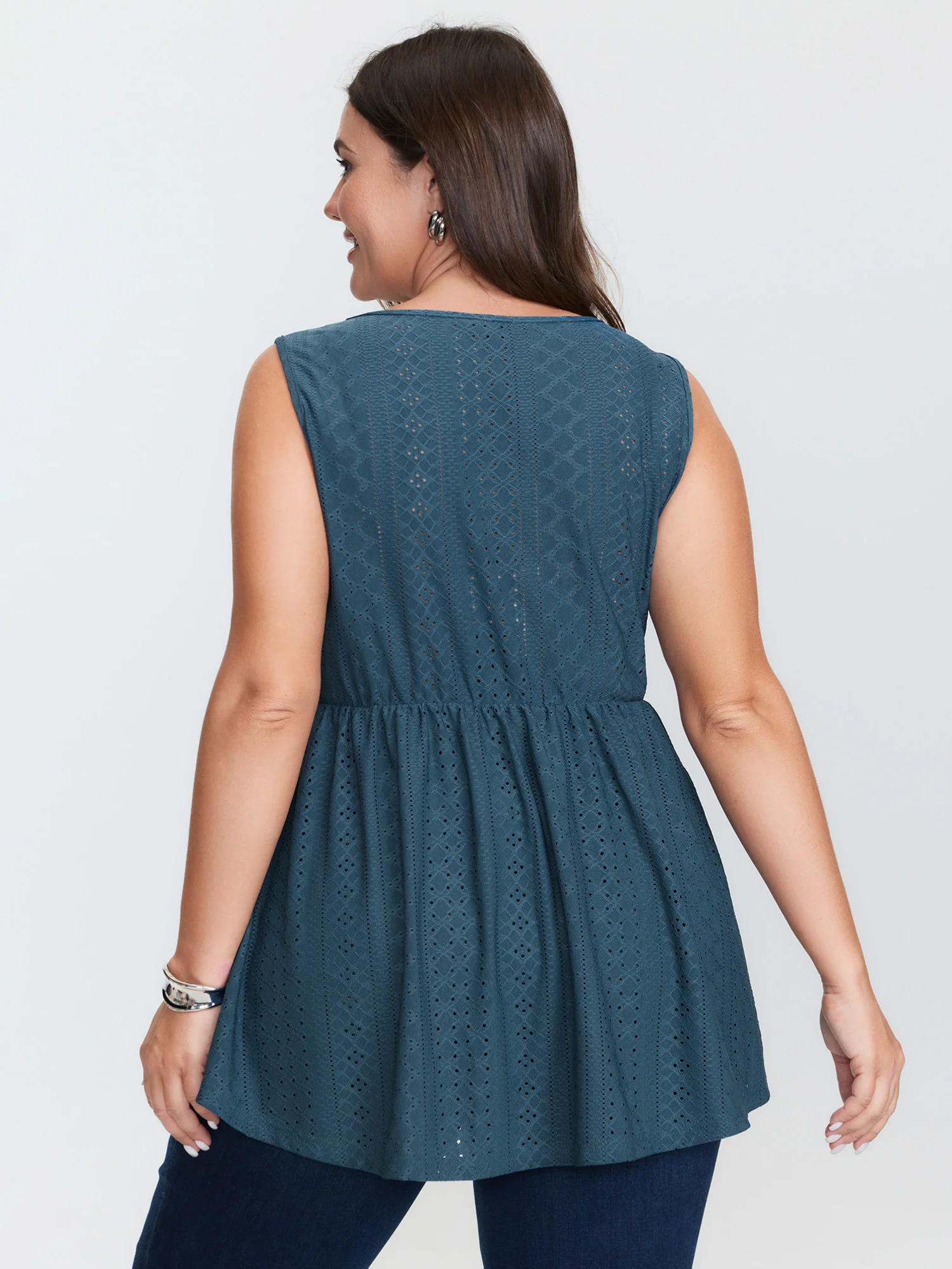 Stretchy Cut-Out Neckline Tank Top - Image 4