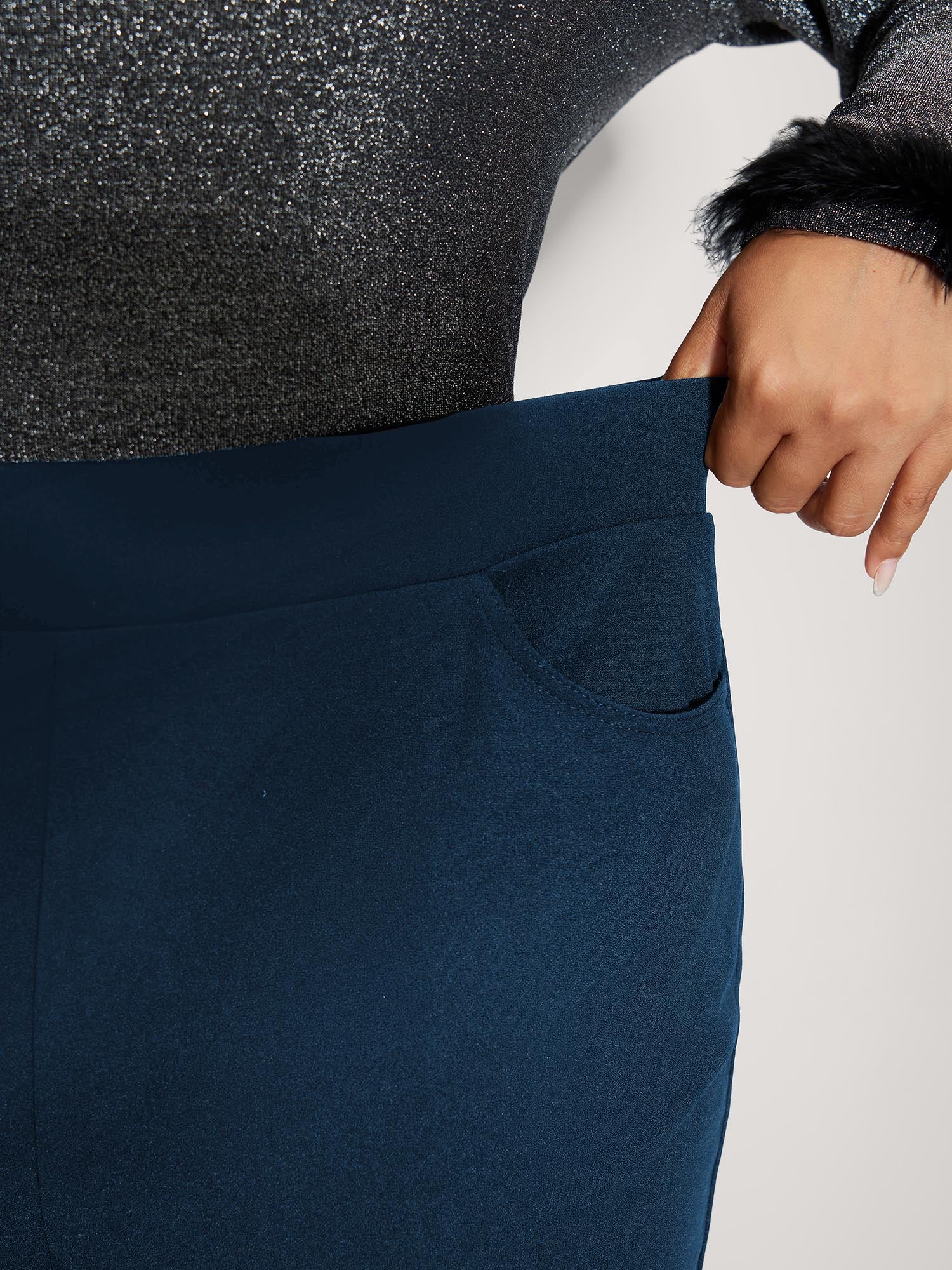 Stretchy Diamond Detail Hem Pants - Image 14