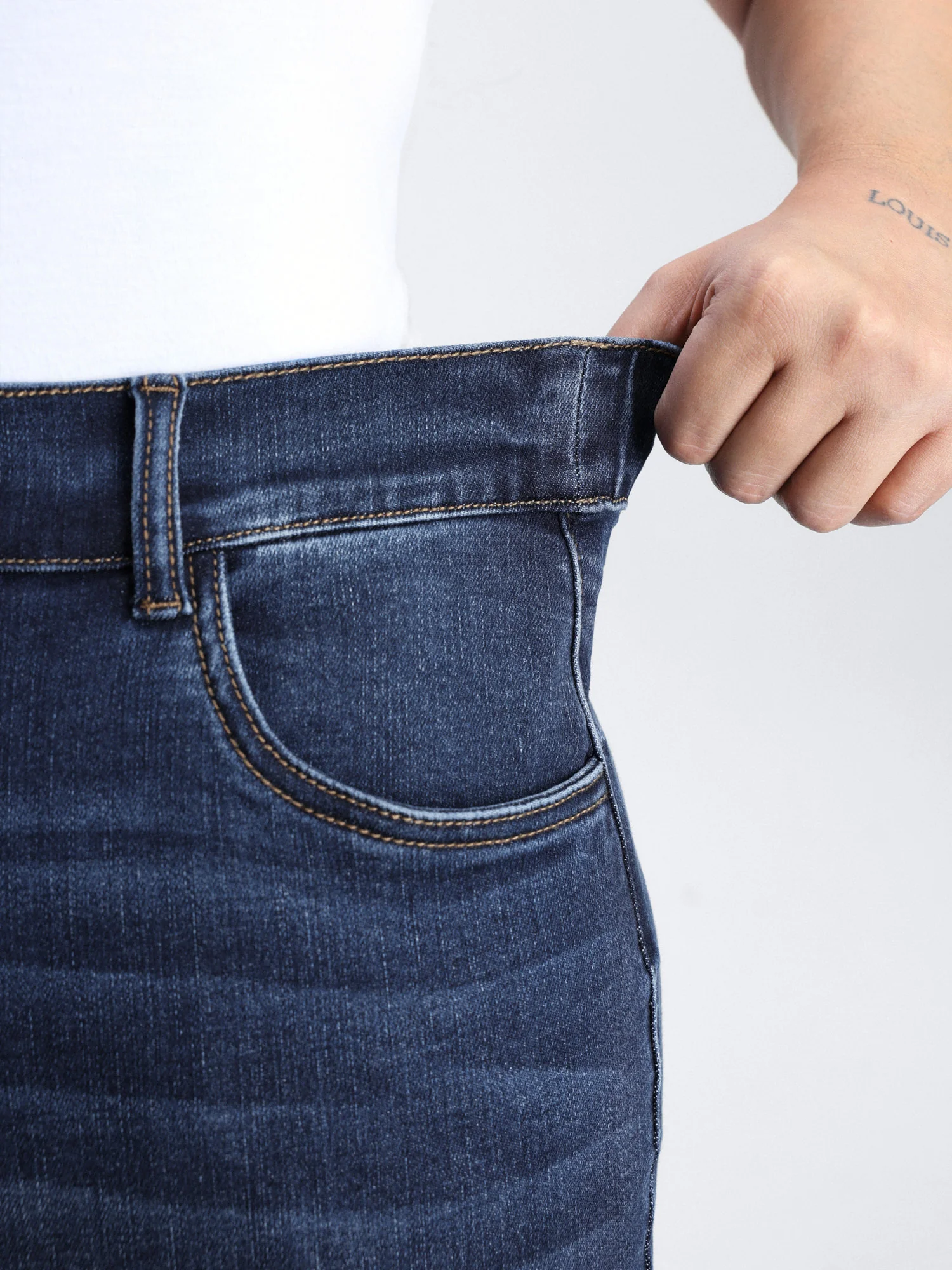 Stretchy Drawstring Cuffed Jogger Jeans - Image 3