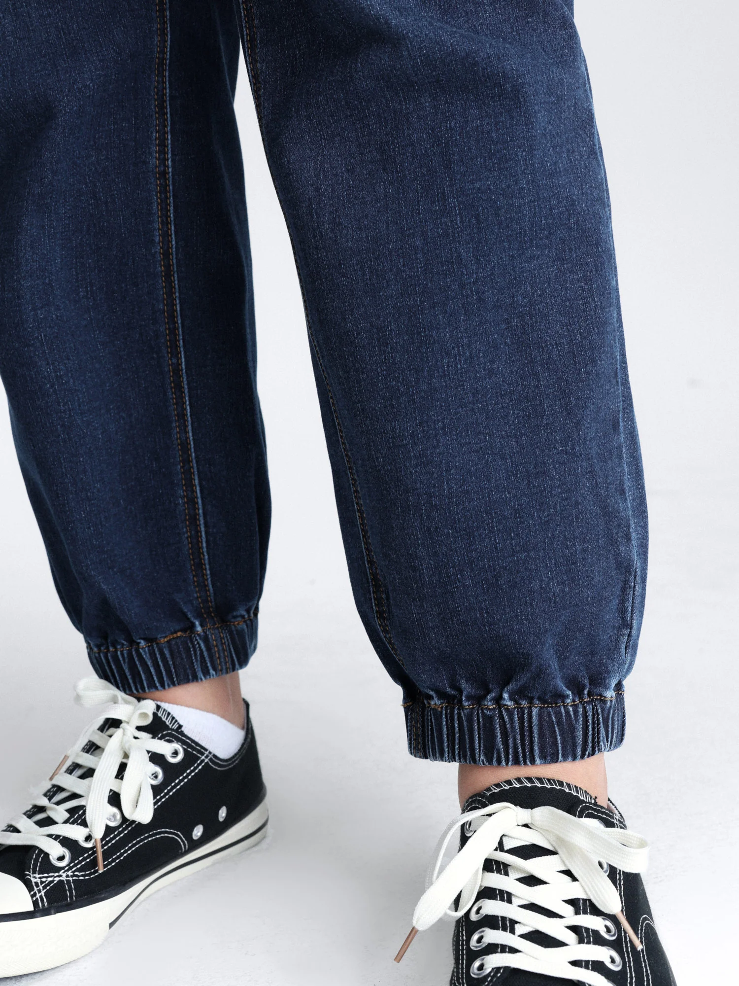 Stretchy Drawstring Cuffed Jogger Jeans - Image 4