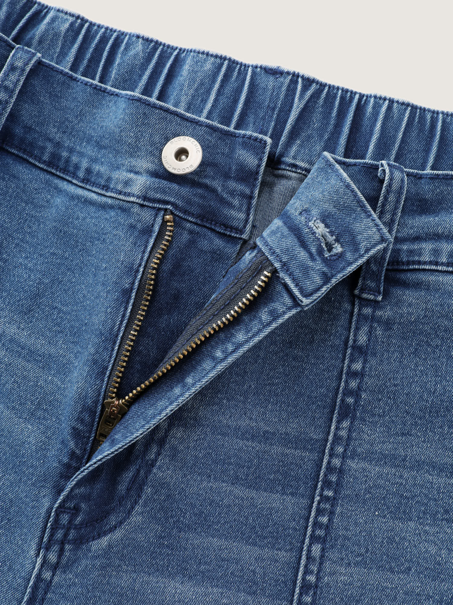 Stretchy Elastic Back Waistband Denim Shorts - Image 7