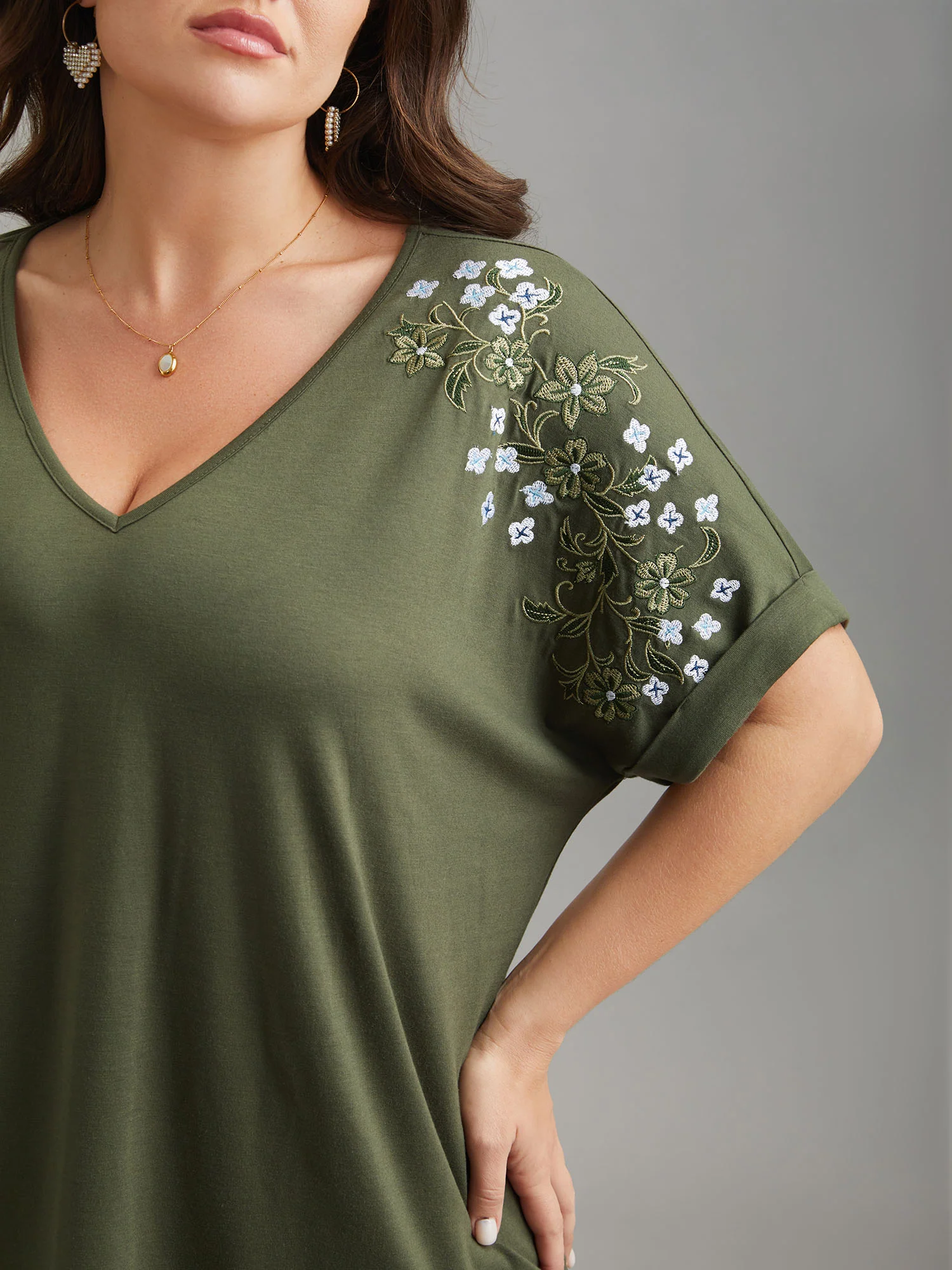 Stretchy Embroidered Drop Shoulder T-Shirt - Image 5