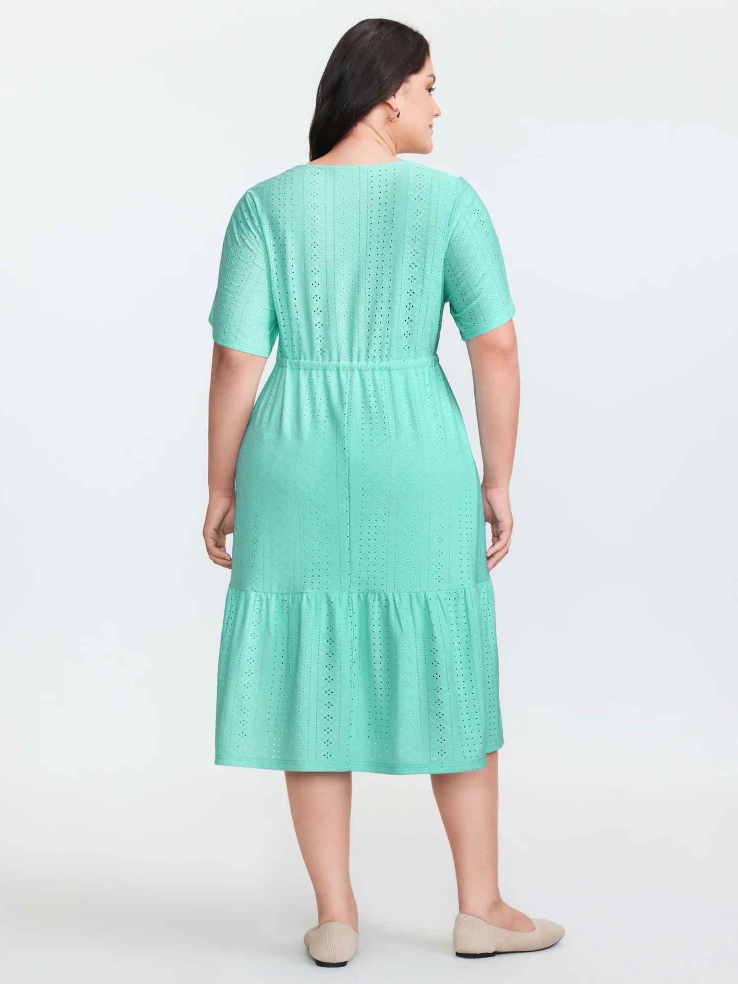 Stretchy Eyelet Textured Petal Sleeve Midi Dress - Image 5