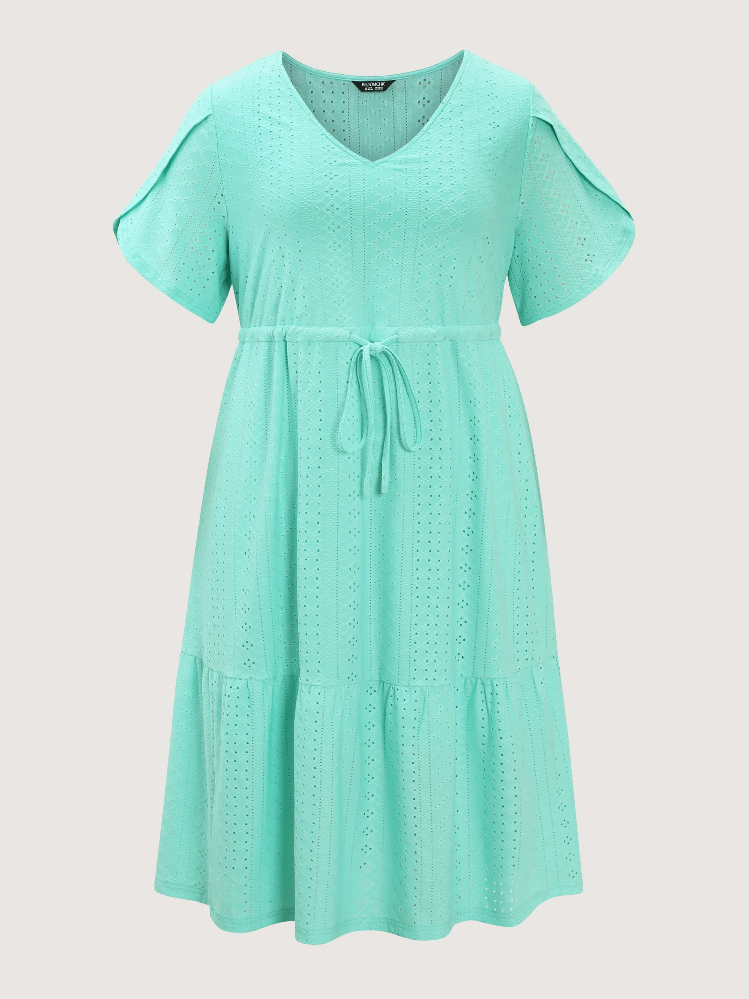Stretchy Eyelet Textured Petal Sleeve Midi Dress - Image 8