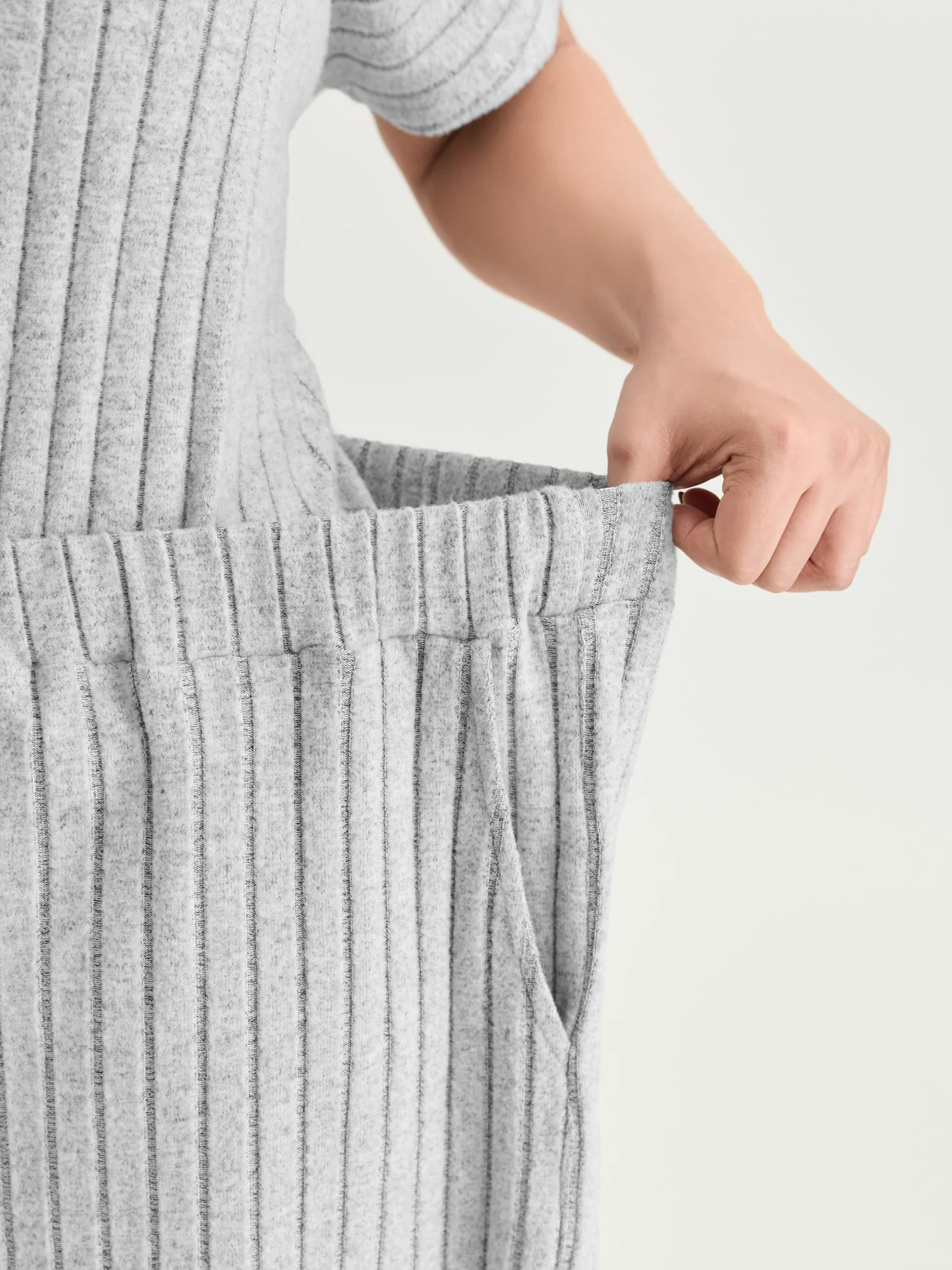 Stretchy-Fit Ribbed Texture Lounge Set - Image 6