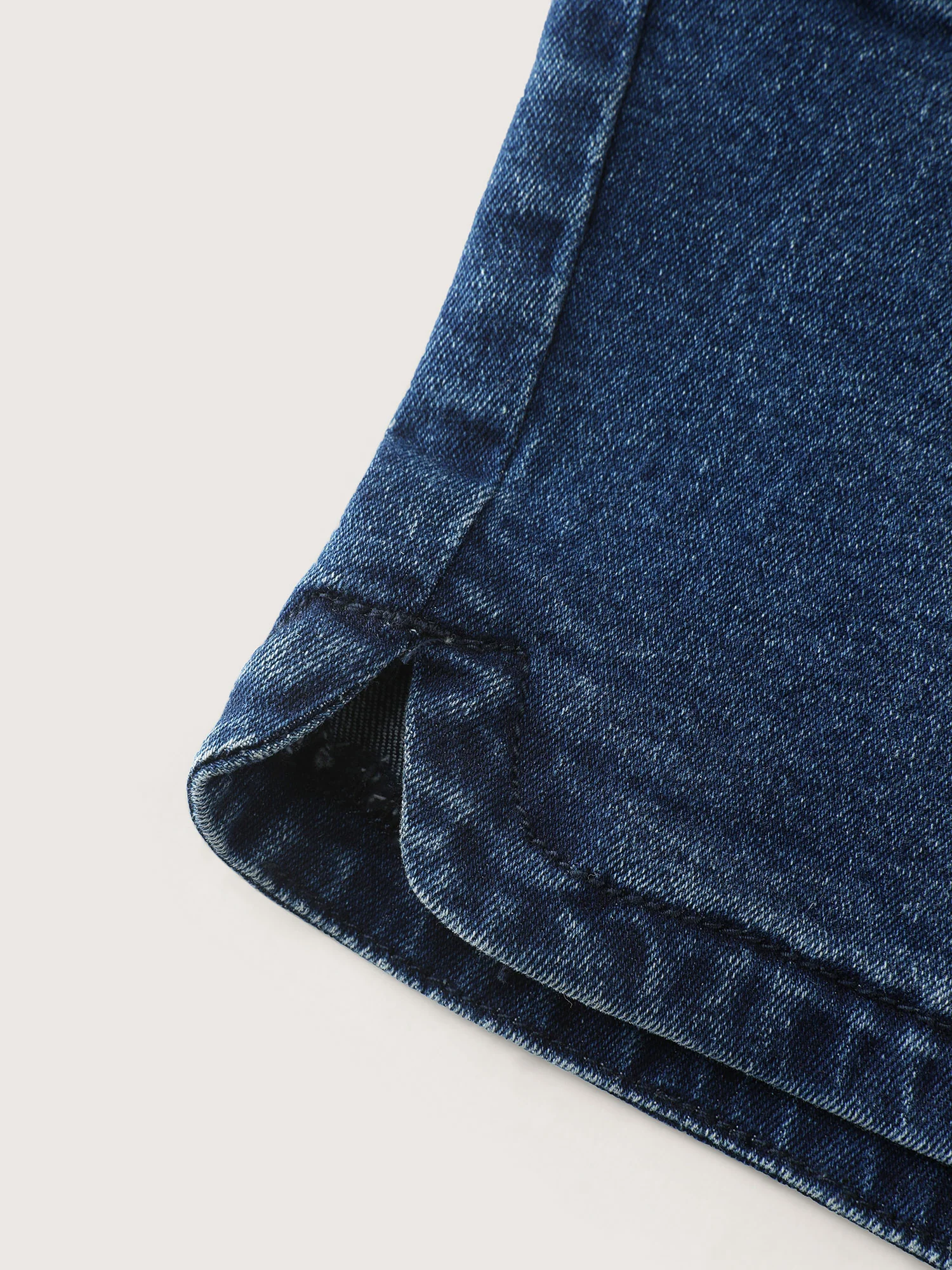 Stretchy Fitted Mid-Rise Denim Shorts - Image 7