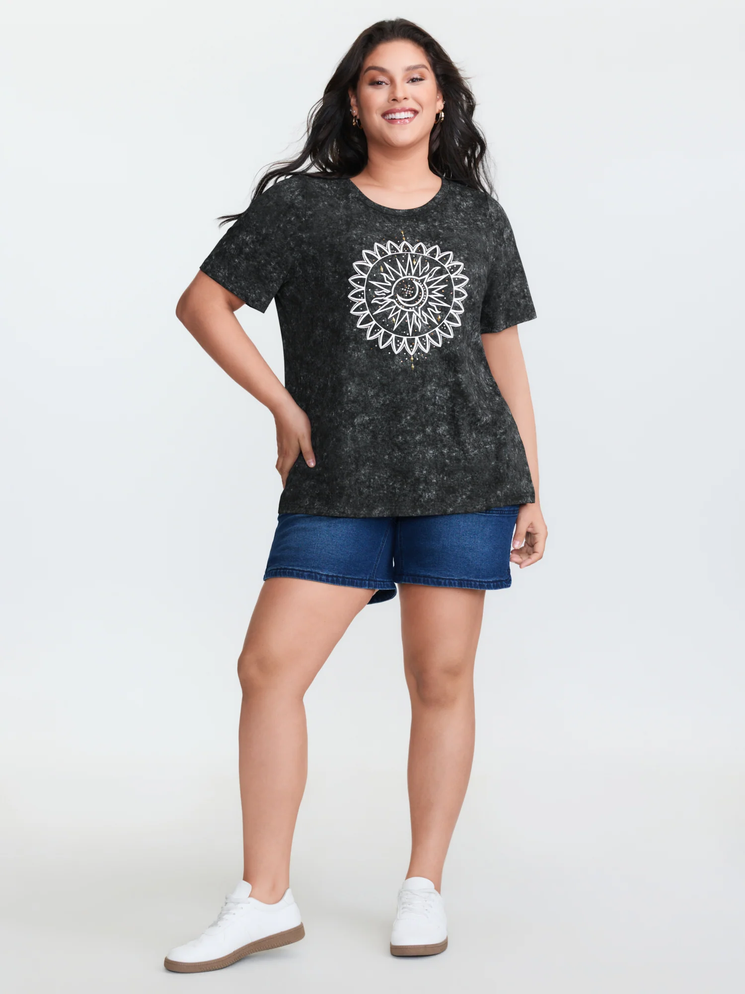 Stretchy Floral Motif Round Neck T-Shirt - Image 2