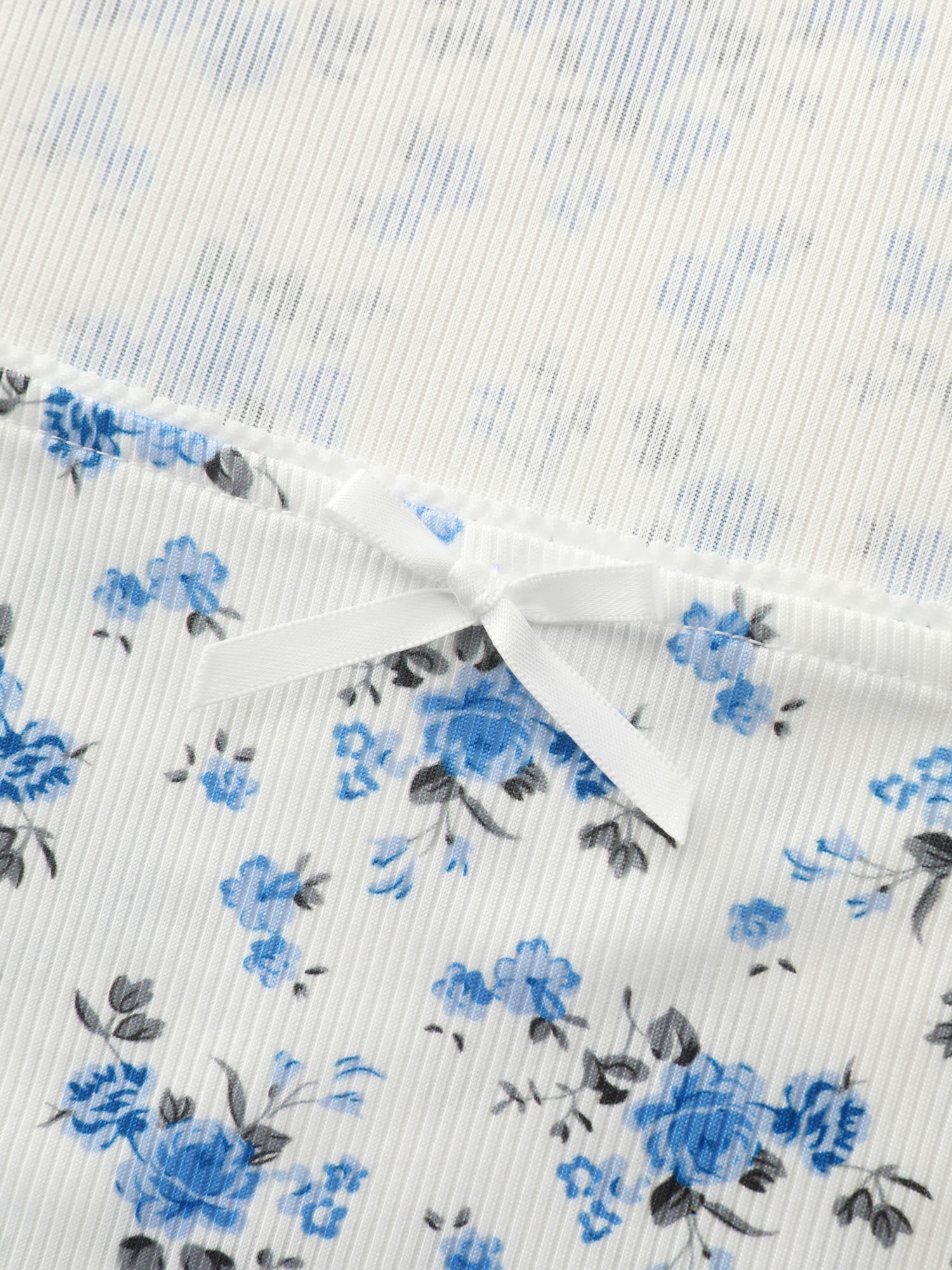 Stretchy Floral Print Curvy Hem T-Shirt - Image 6