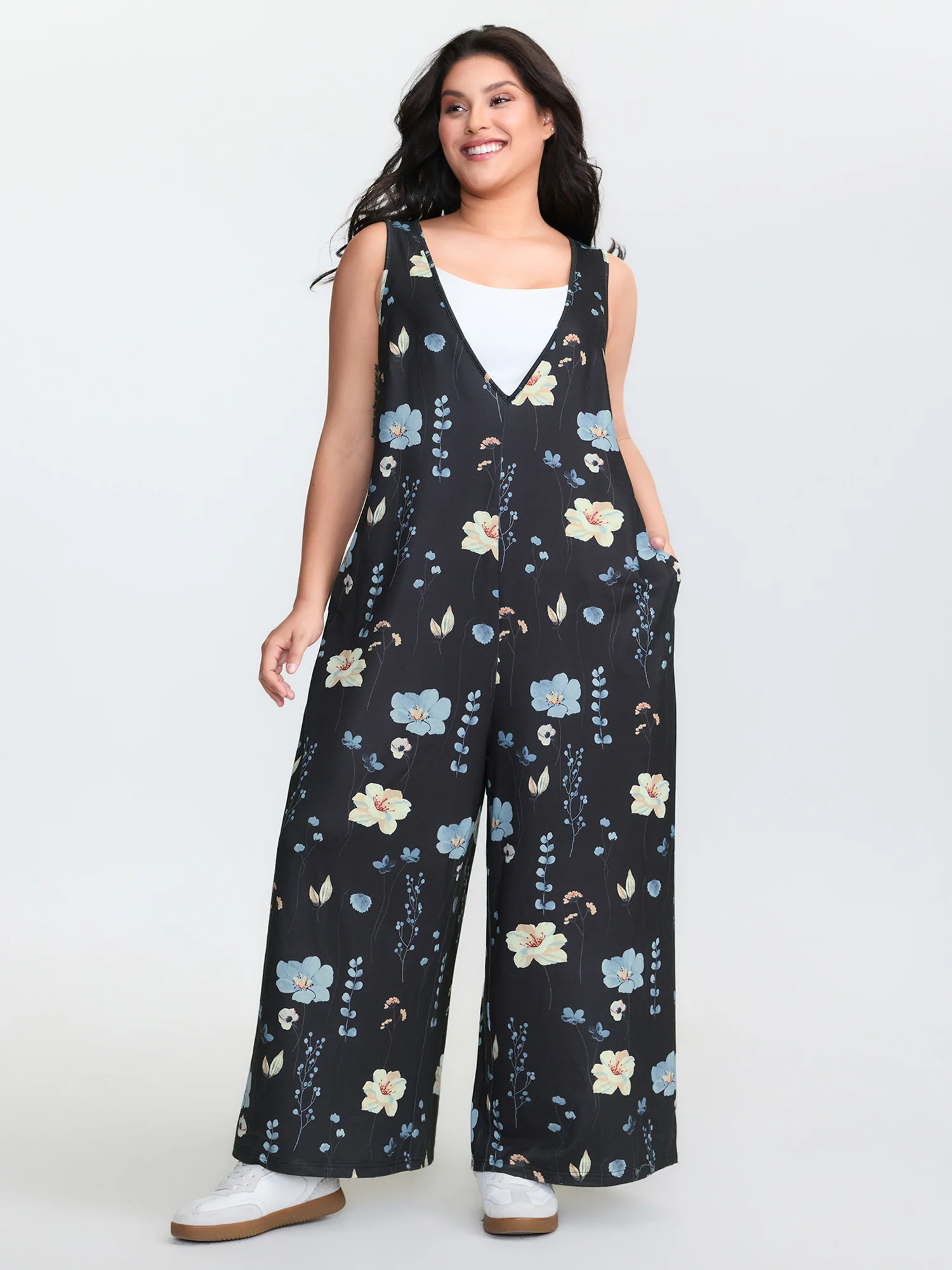 Stretchy Floral Print V-Neck Jumpsuit - Image 3