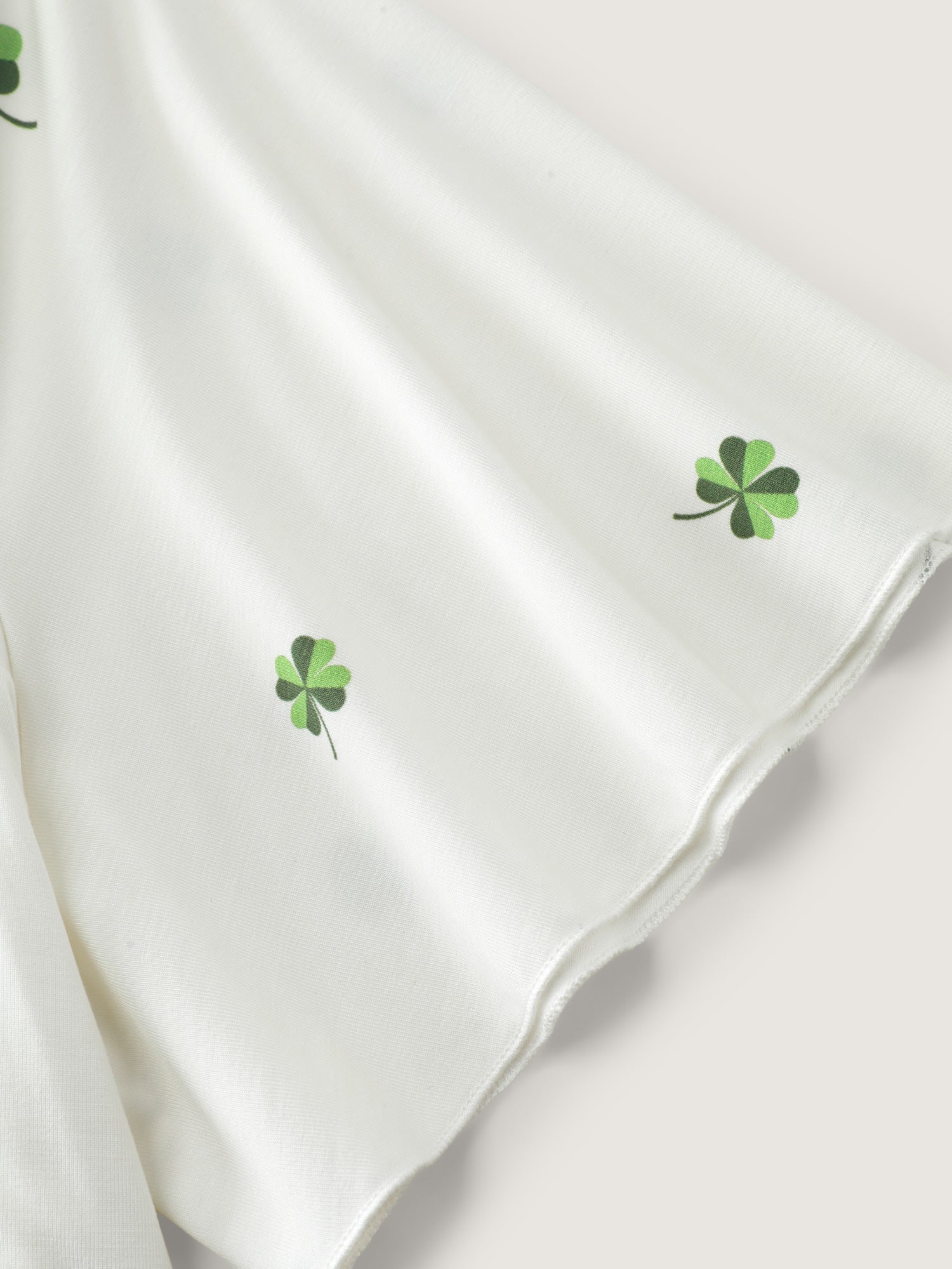 Stretchy Four Leaf Clover Print T-Shirt - Image 7