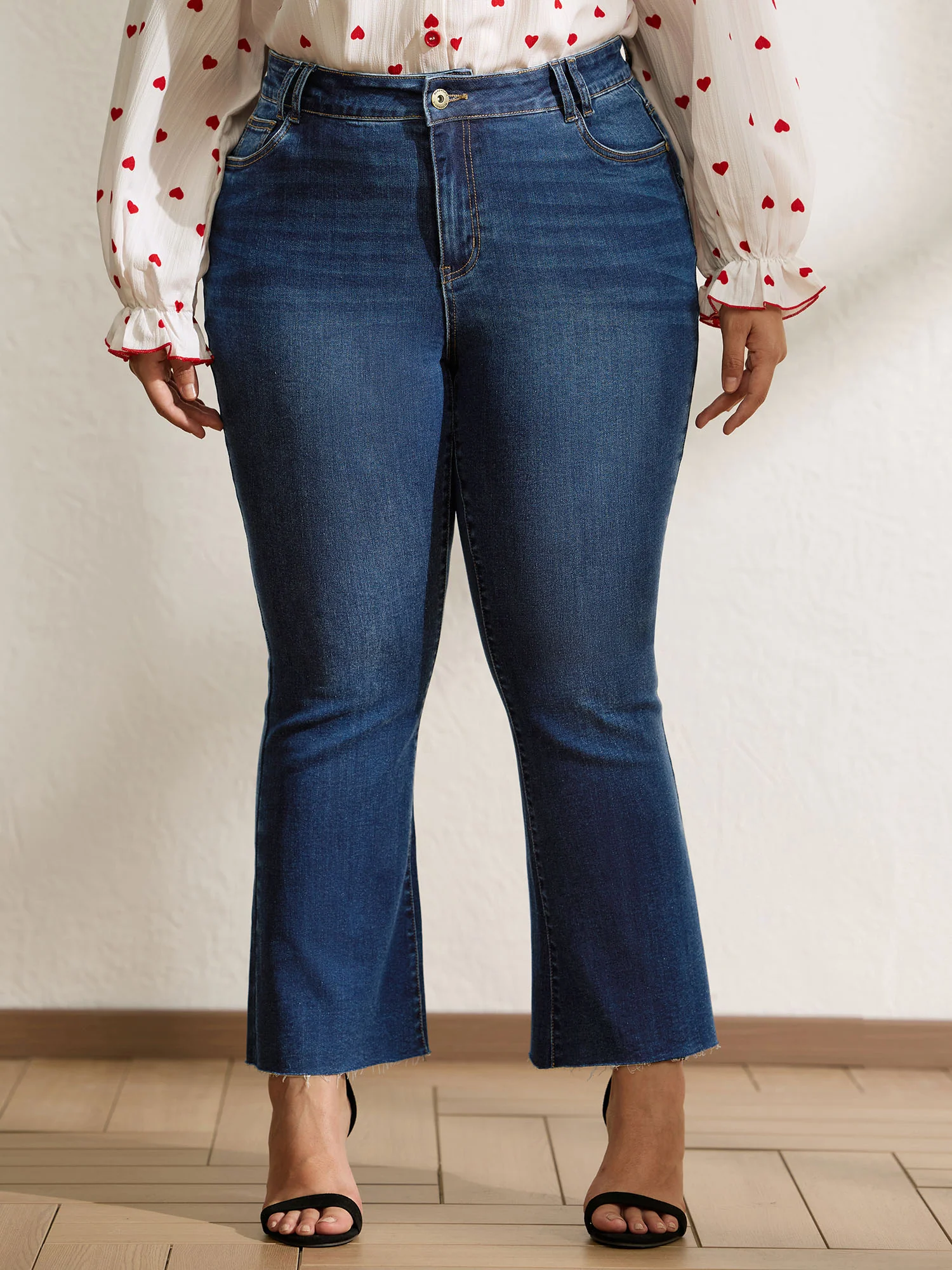 Stretchy Frayed Hem Bootcut Jeans - Image 2