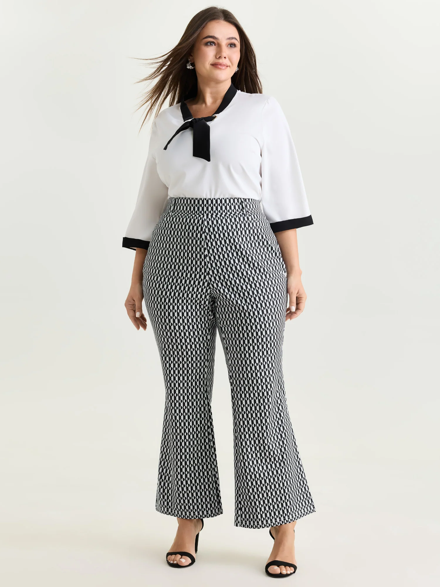 Stretchy Geometric Print Pull-On Pants