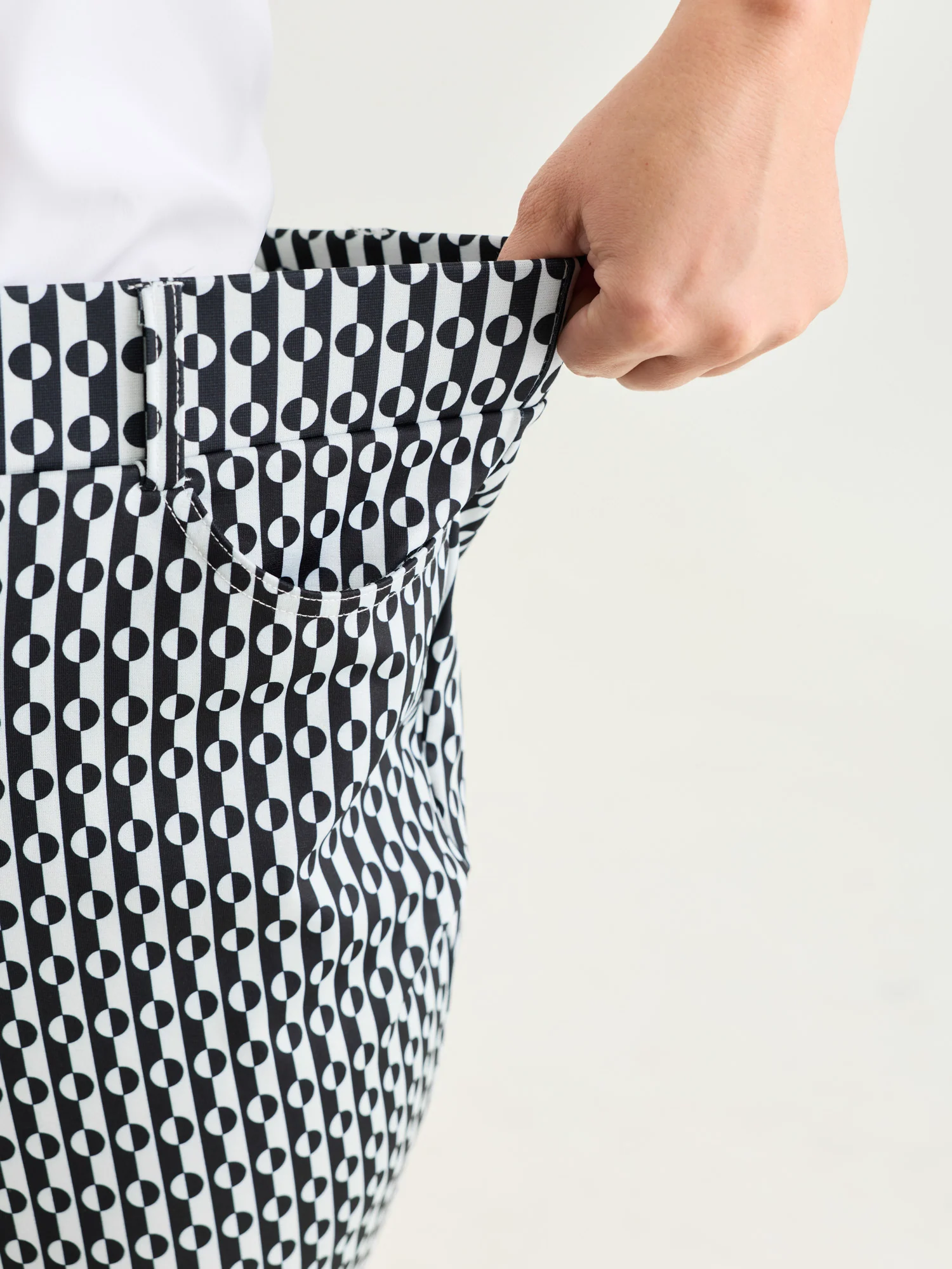 Stretchy Geometric Print Pull-On Pants - Image 4