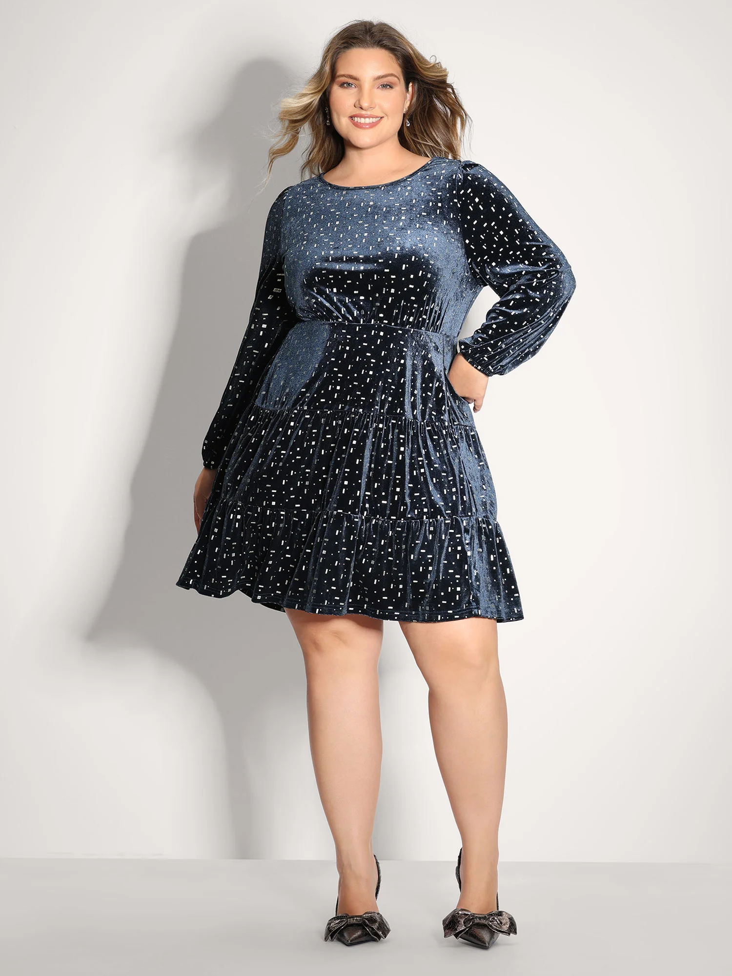 Stretchy Gold-Stamped Pockets Mini Dress - Image 3