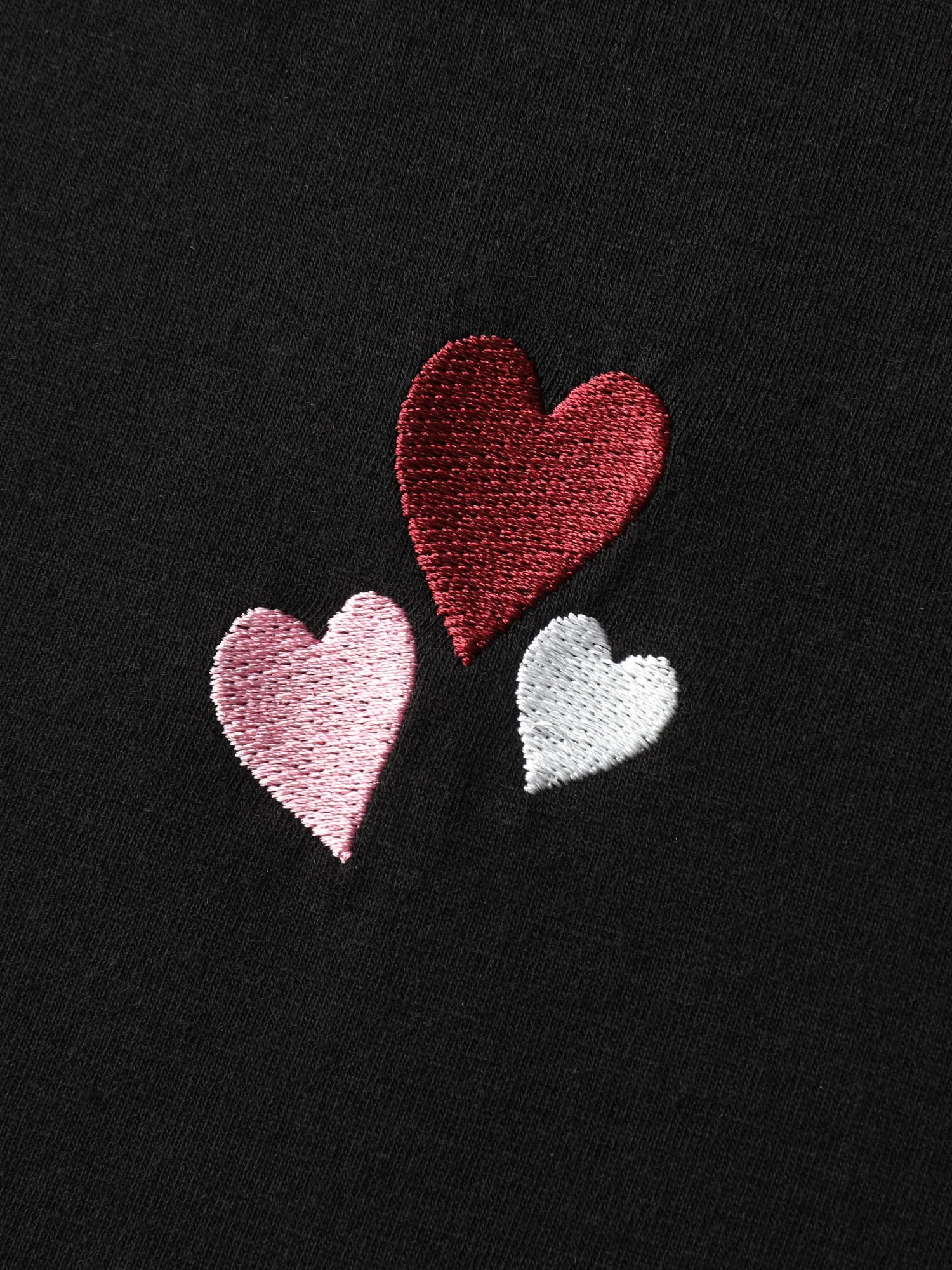 Stretchy Heart Embroidered V-Neck Knit T-Shirt - Image 6