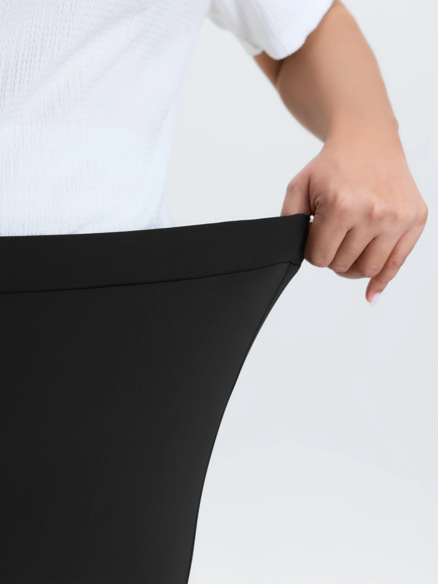 Stretchy Hem Ties Capri Jogger Leggings - Image 4