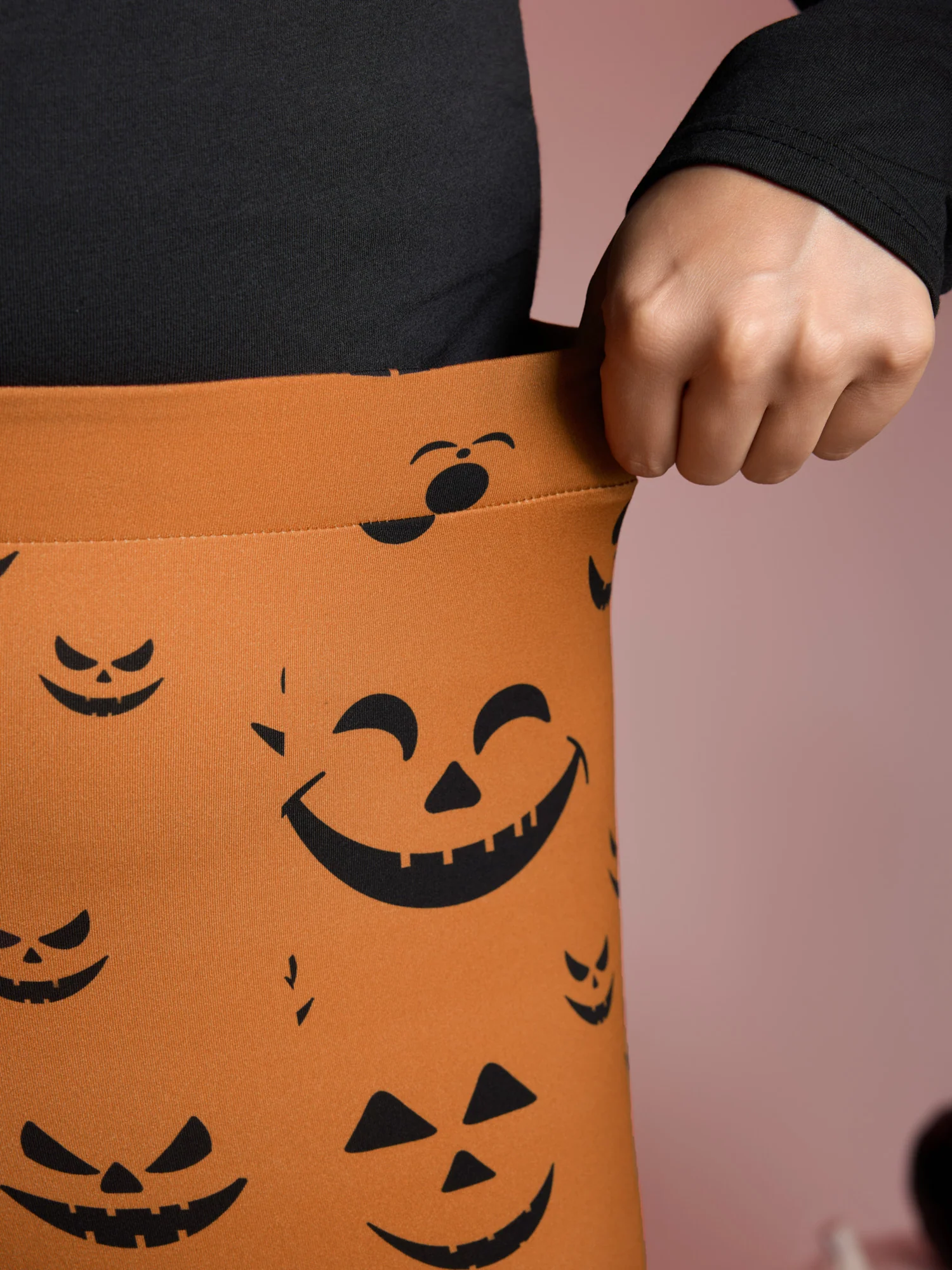 Stretchy Jack-o-Lantern Leggings - Image 10