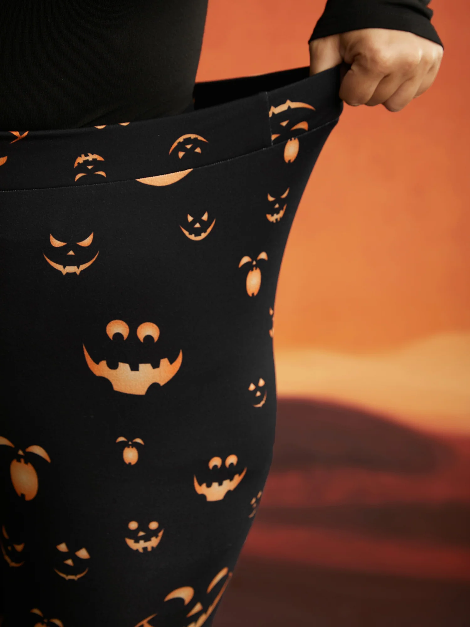 Stretchy Jack-o-Lantern Leggings - Image 4