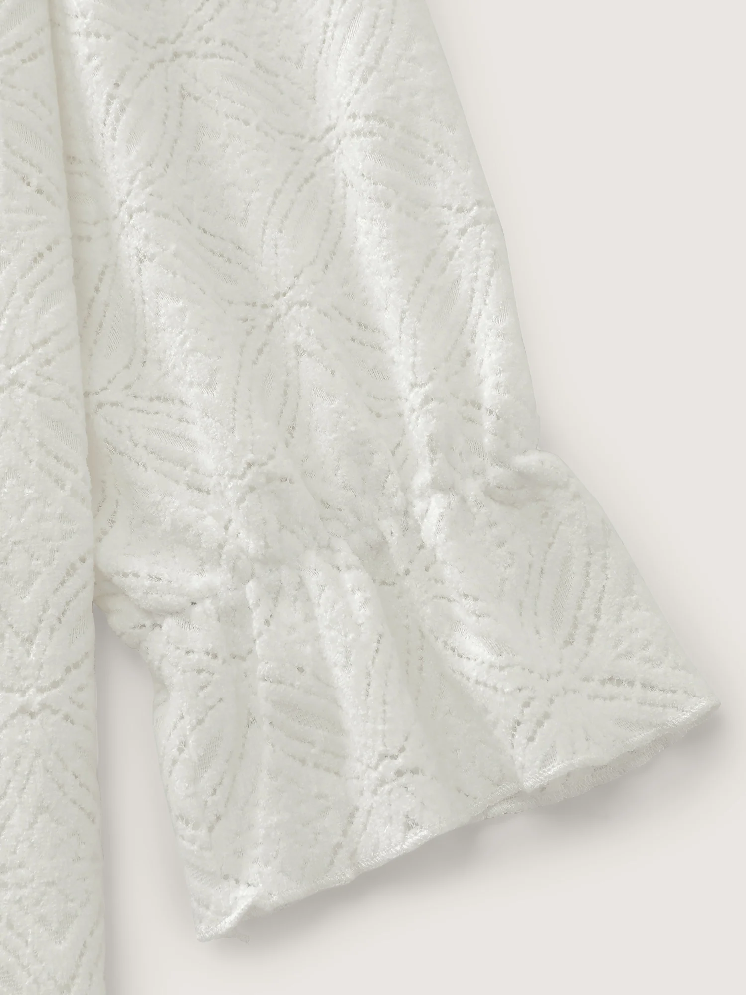Stretchy Lace Cuff Sleeve Blouse - Image 6