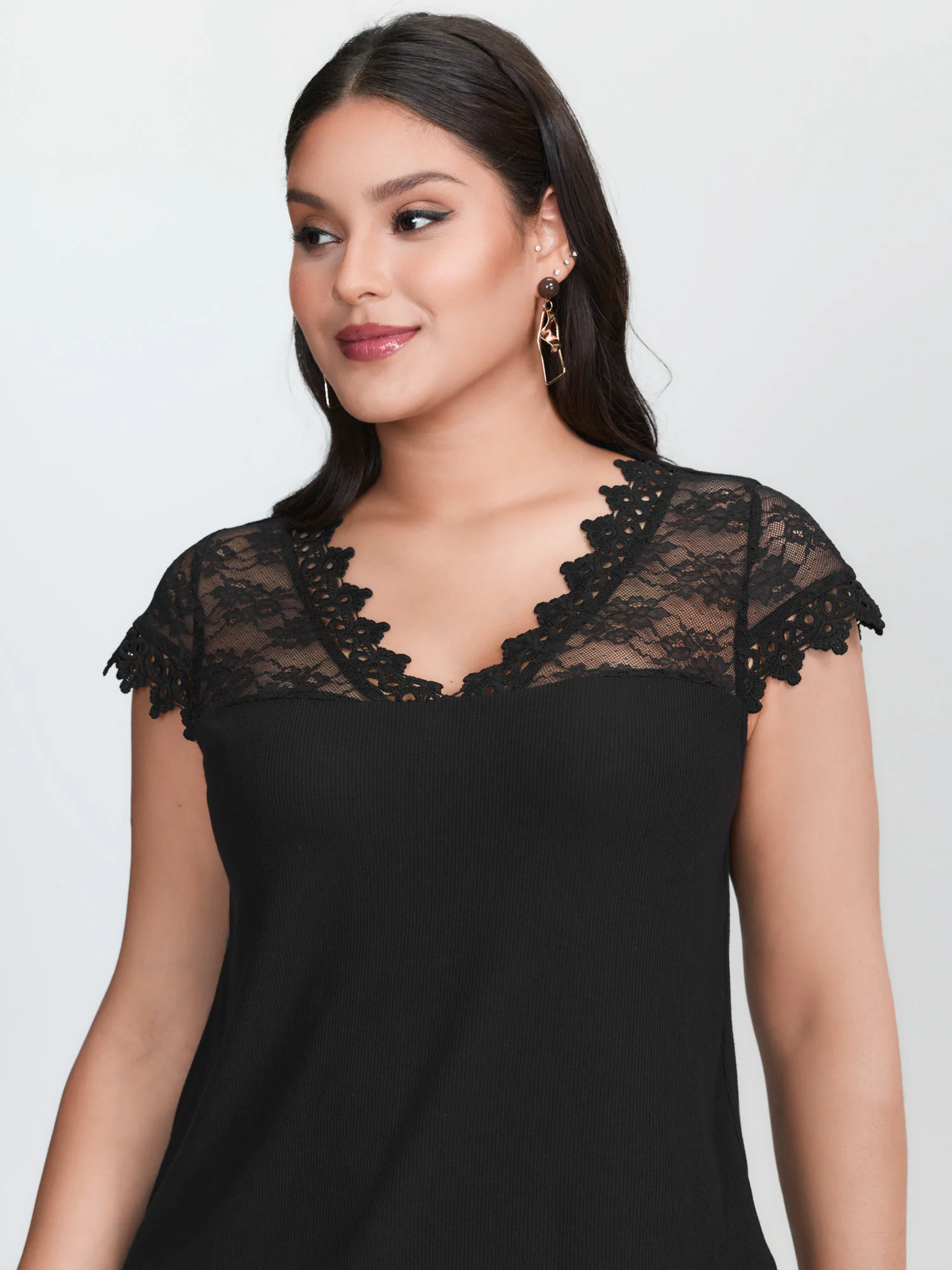 Stretchy Lace V-Neckline Top - Image 2