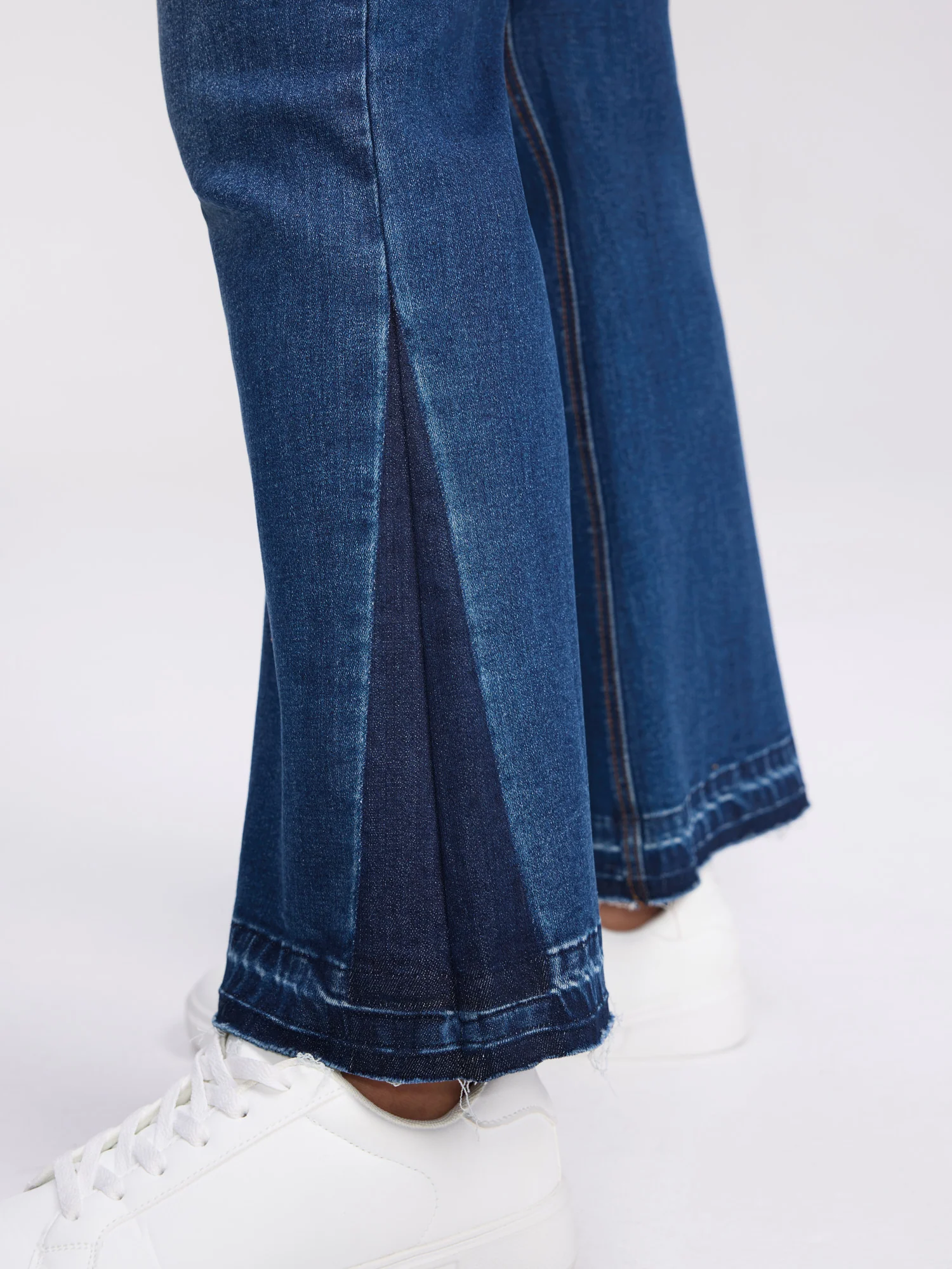 Stretchy Mid-Rise Bootcut Jeans - Image 5