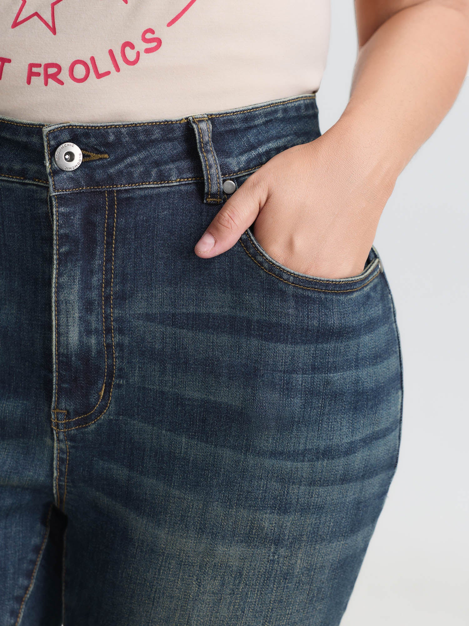 Stretchy Mid-Rise Skinny-Fit Jeans - Image 3