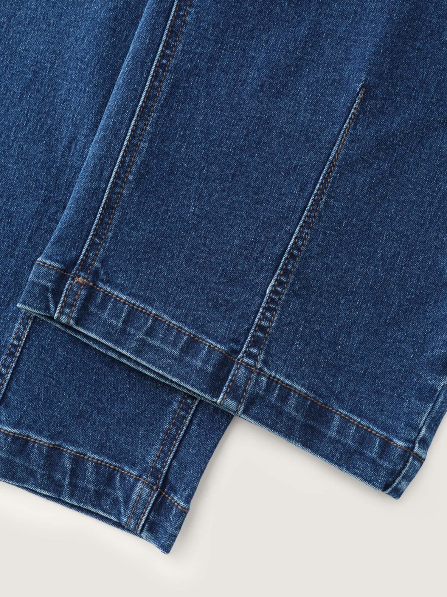 Stretchy Mid-Rise Straight-Leg Jeans - Image 7